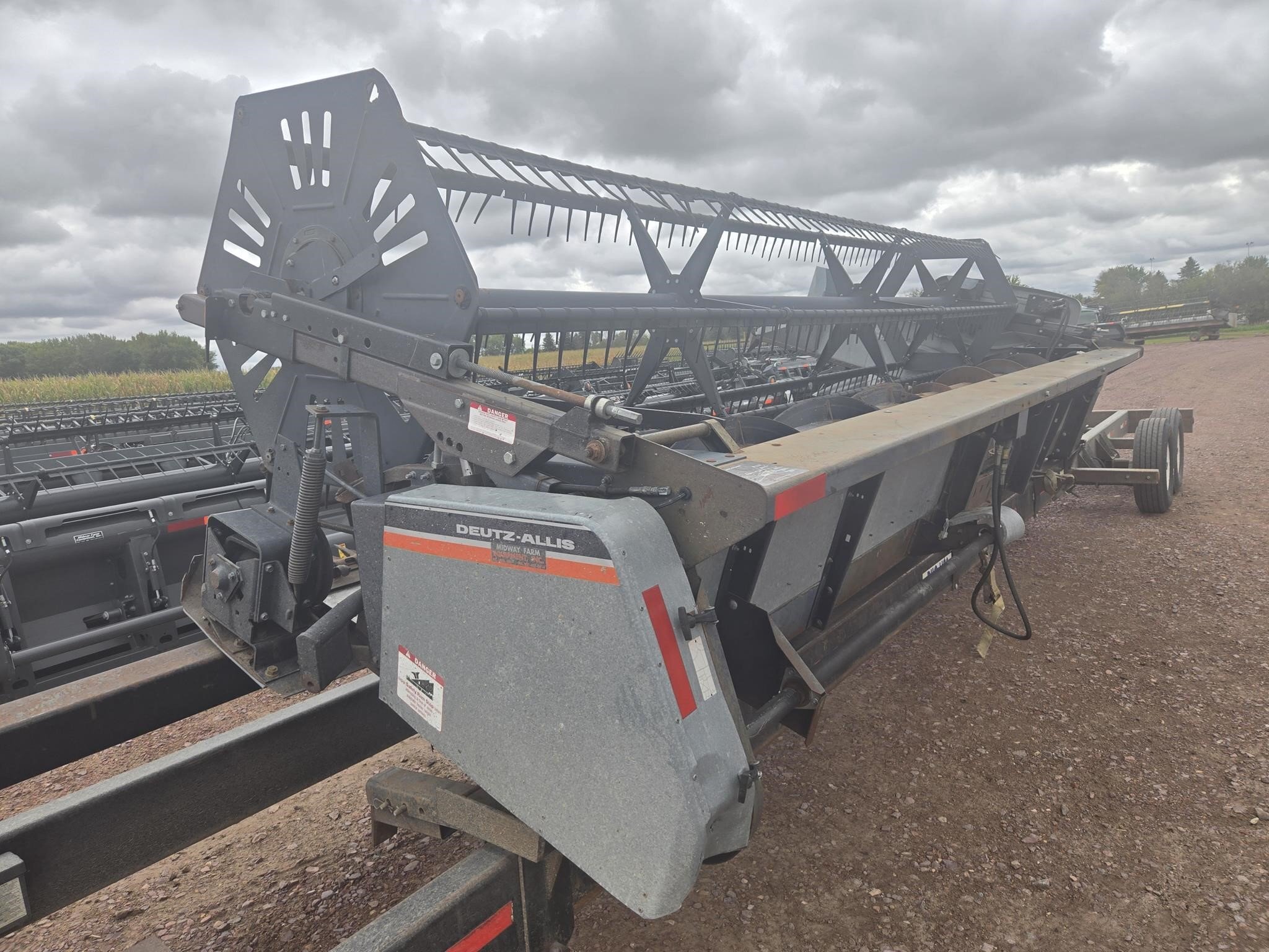 1991 Gleaner R320 Platform