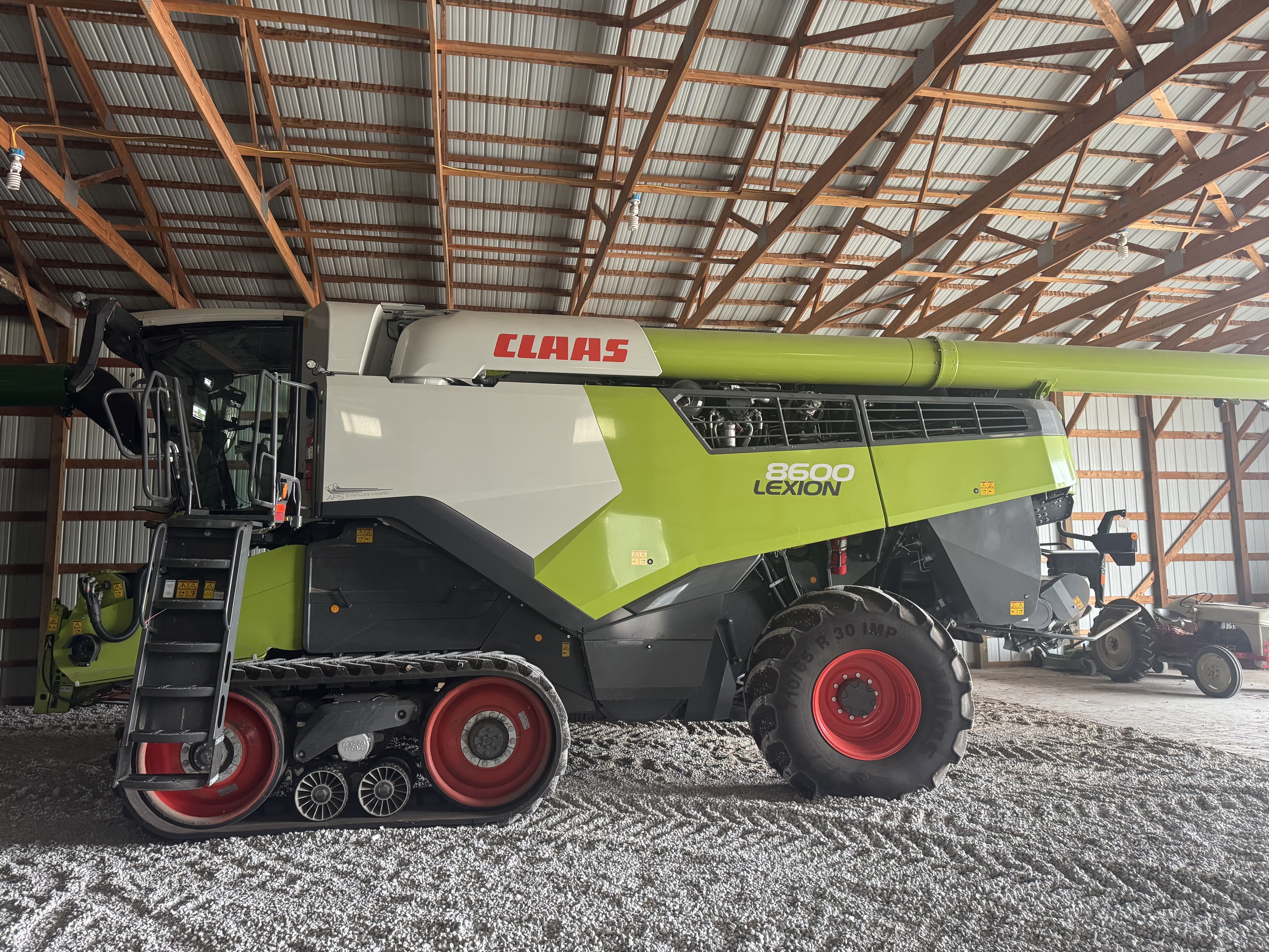 2023 Claas 8600TT Combine