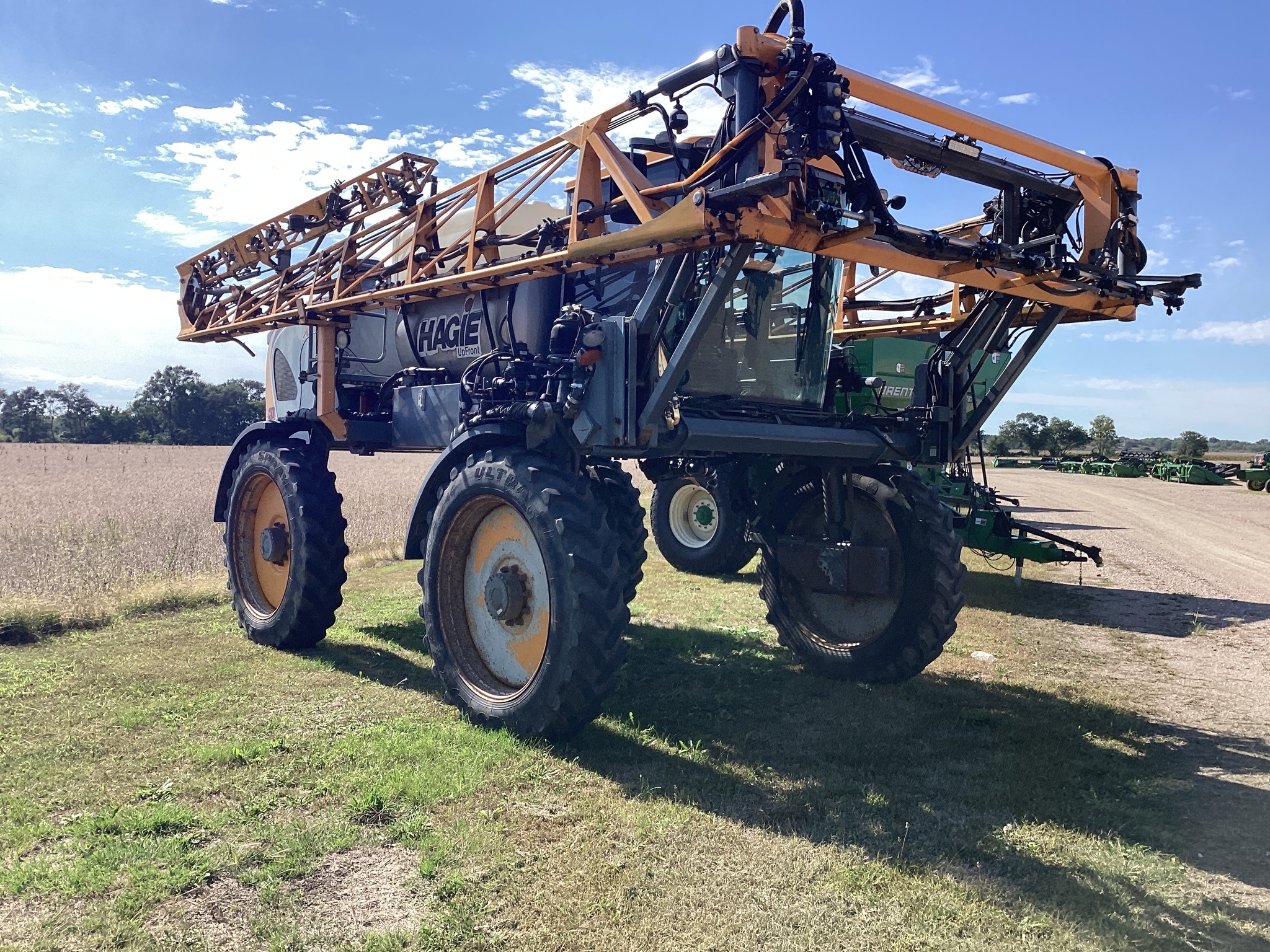 2010 Hagie STS10 Self-Propelled Sprayer
