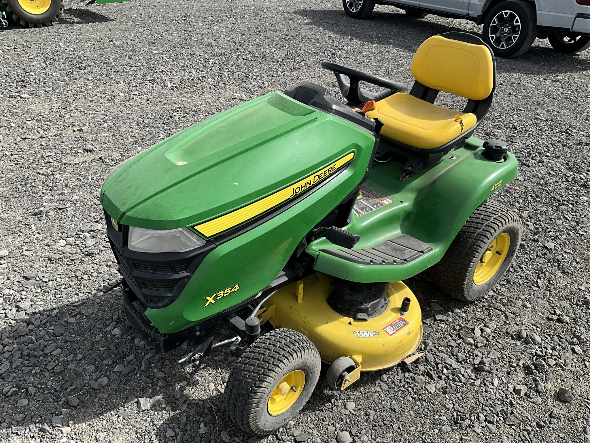 2016 John Deere X354 Lawn Mower