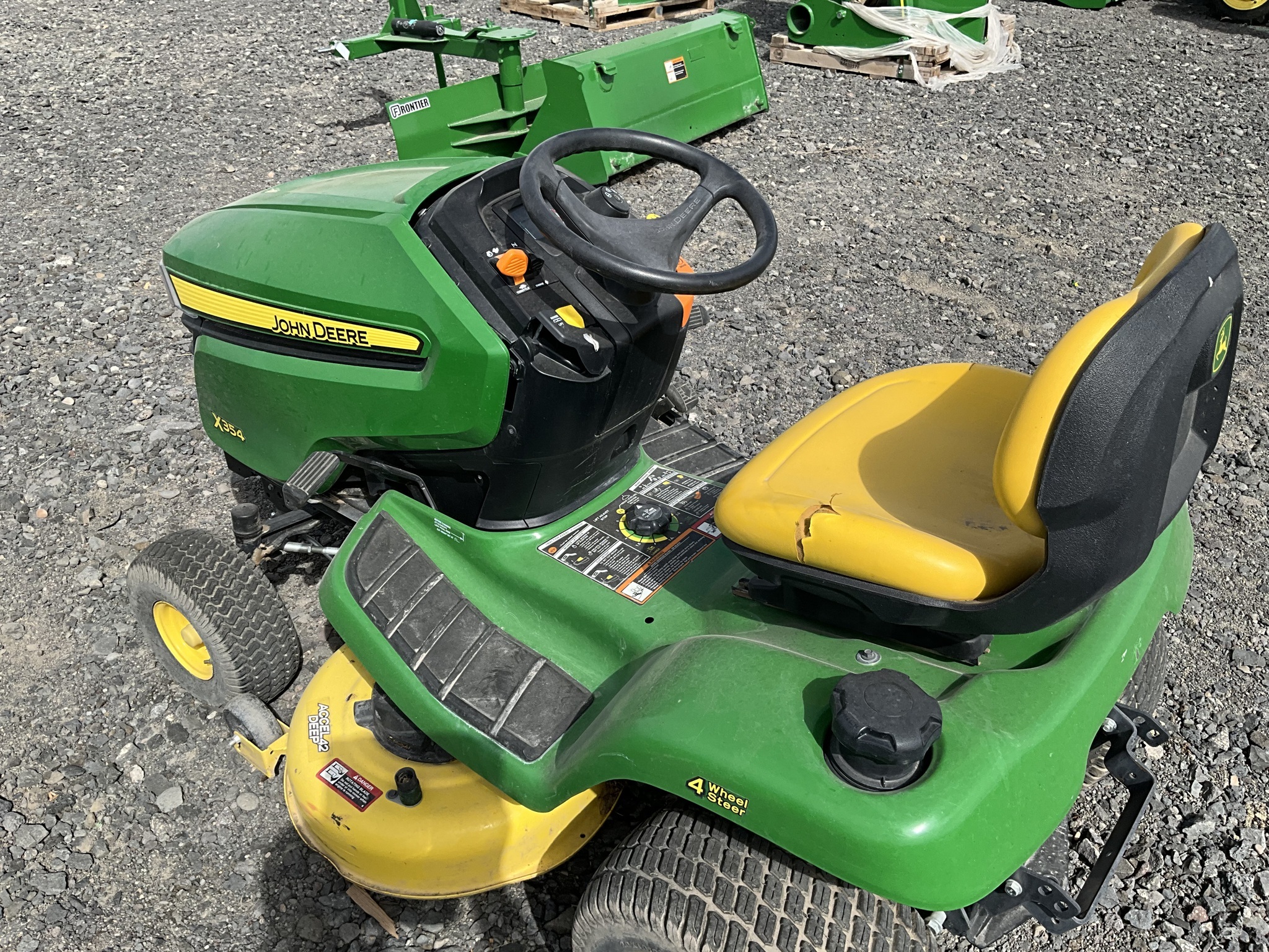 2016 John Deere X354 Lawn Mower
