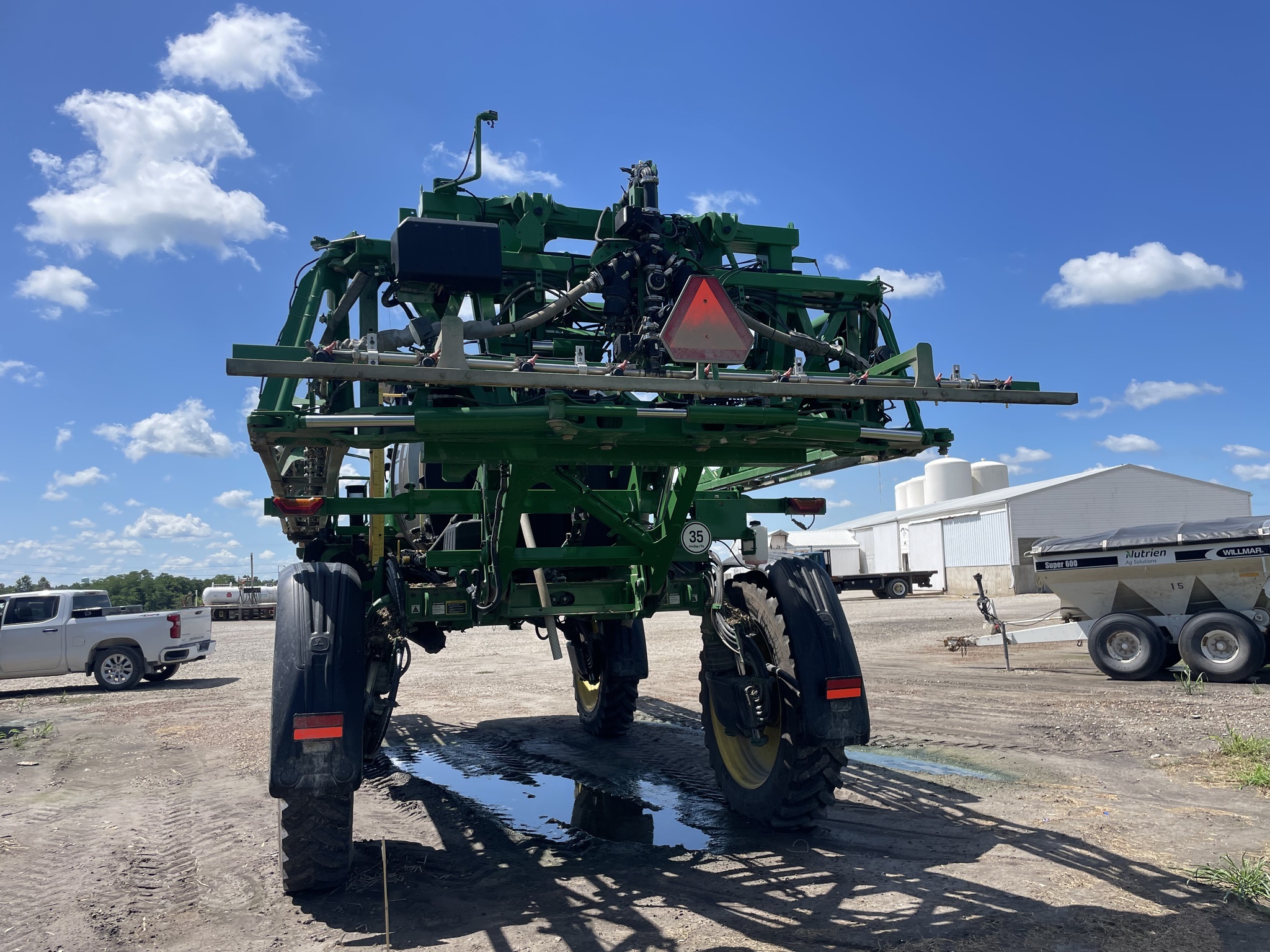 2022 John Deere 410R Self-Propelled Sprayer