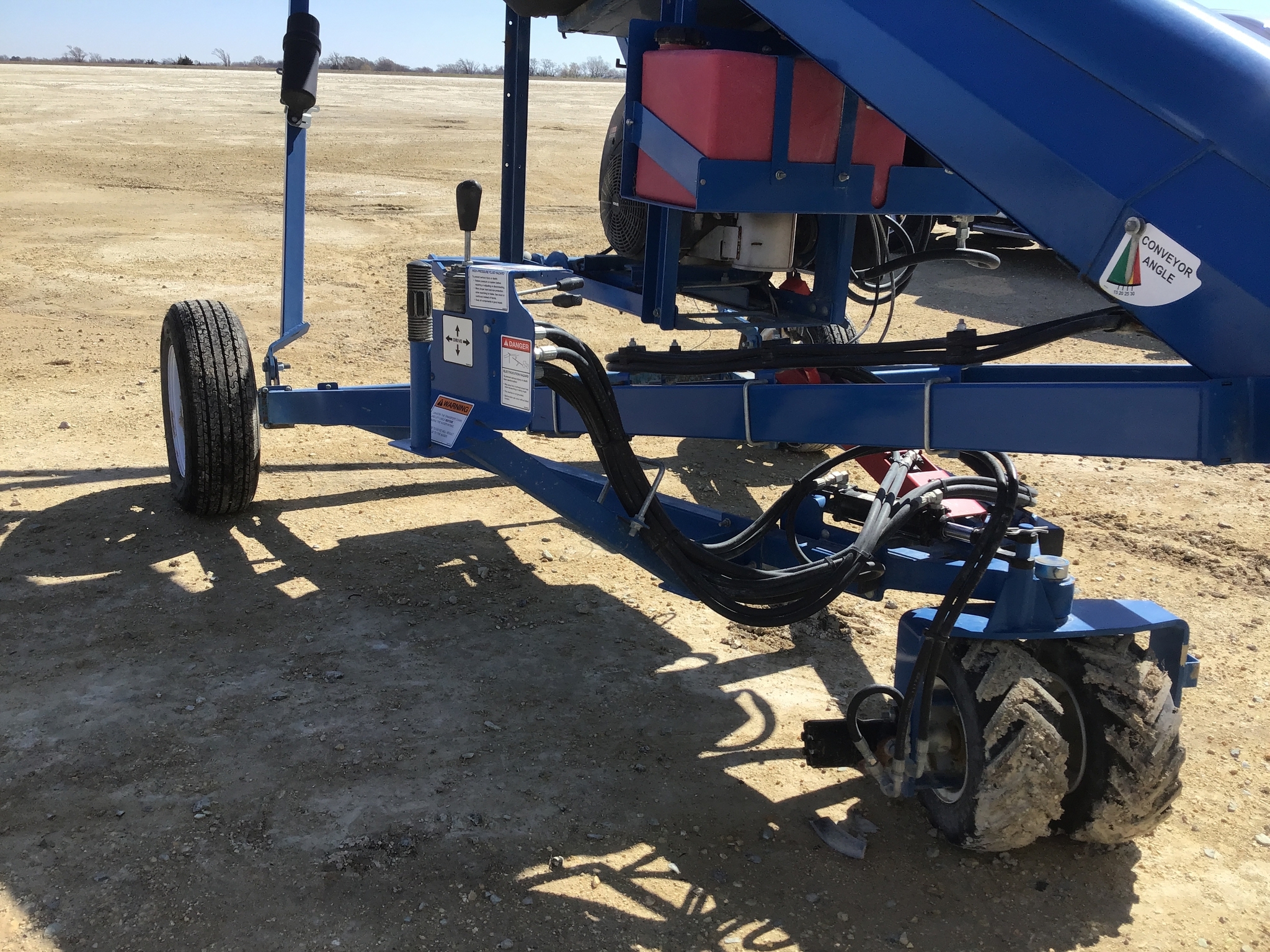2023 Brandt 1547LP+ Augers and Conveyor