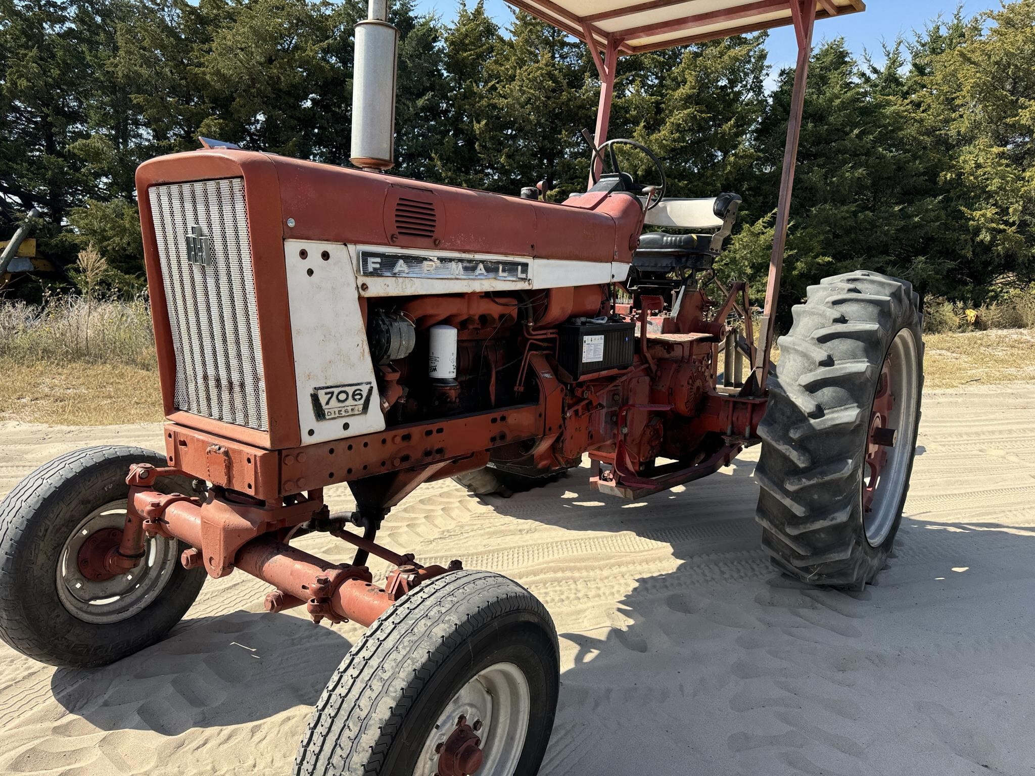 1965 International Harvester 706 Tractor