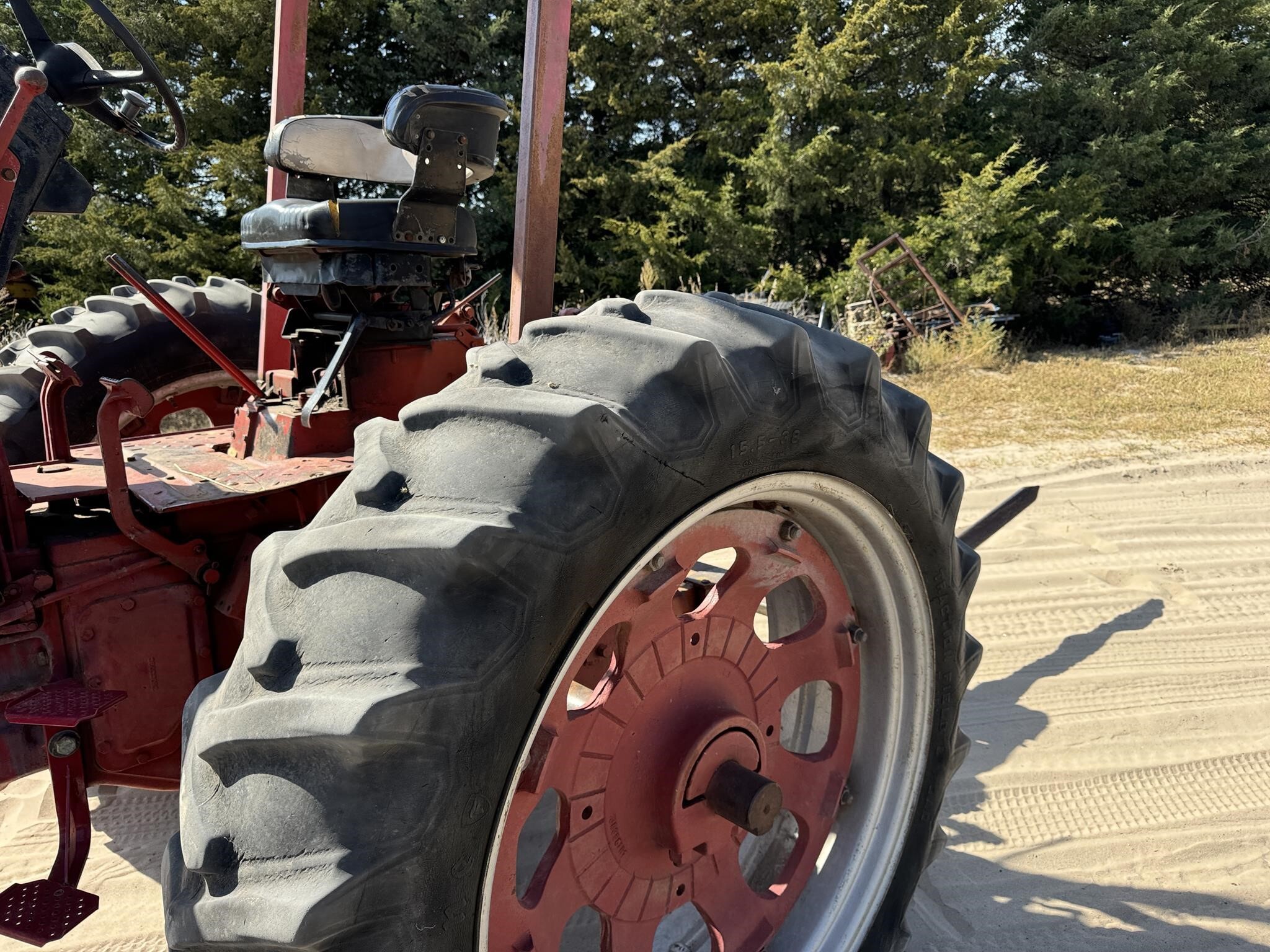 1965 International Harvester 706 Tractor
