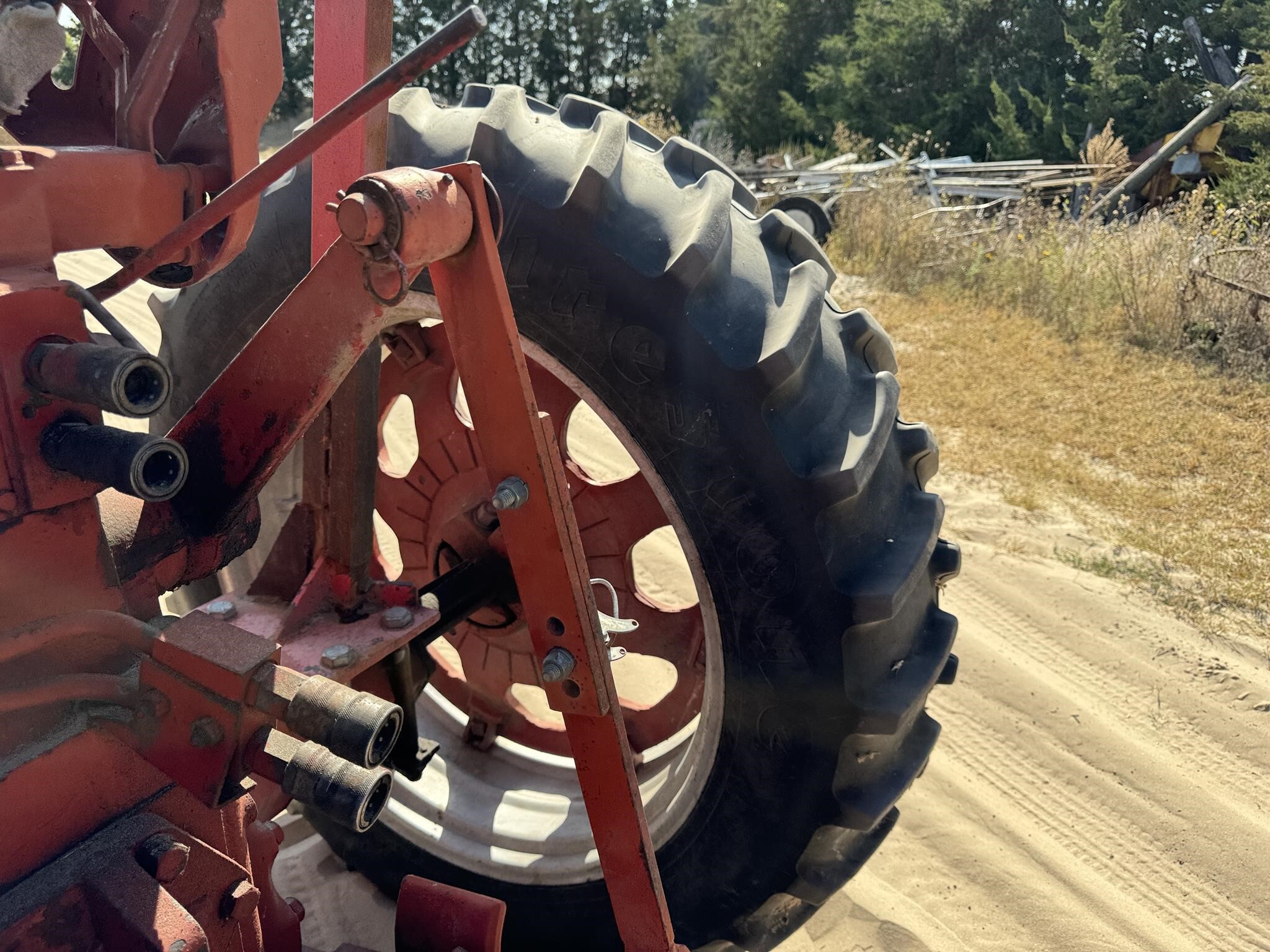1965 International Harvester 706 Tractor