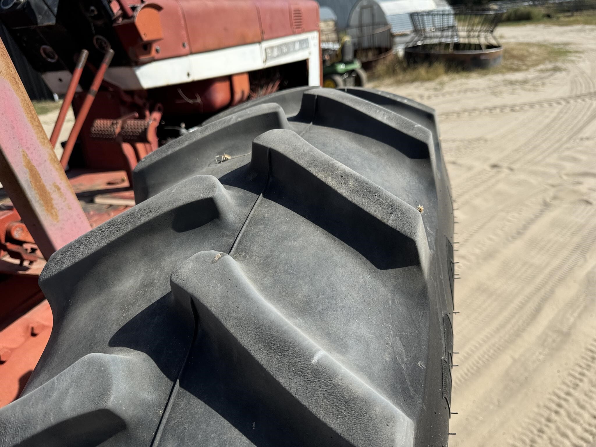 1965 International Harvester 706 Tractor