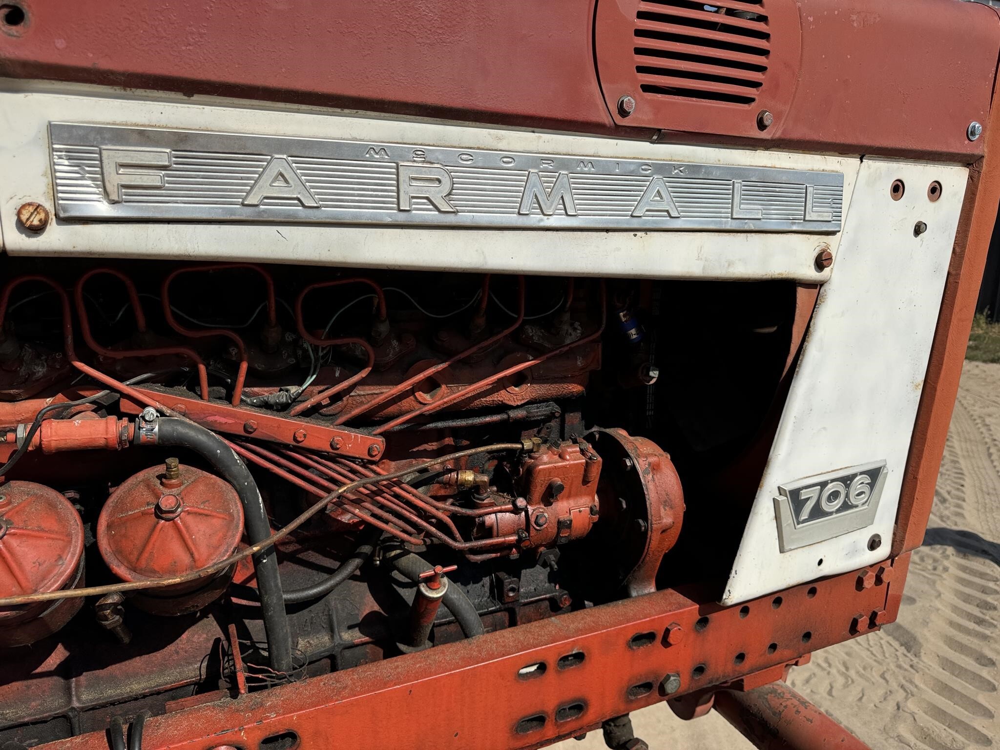 1965 International Harvester 706 Tractor