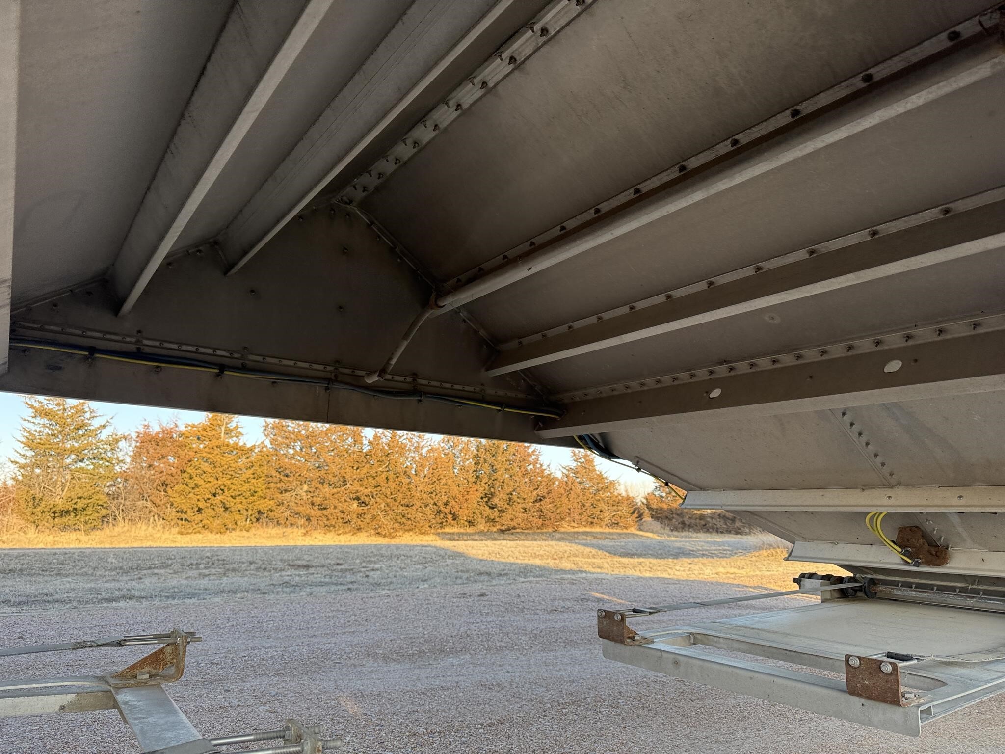 2020 Wilson Commander Grain Trailer