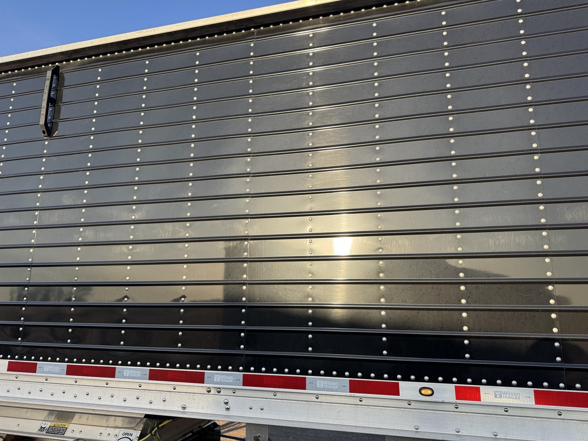 2020 Wilson Commander Grain Trailer