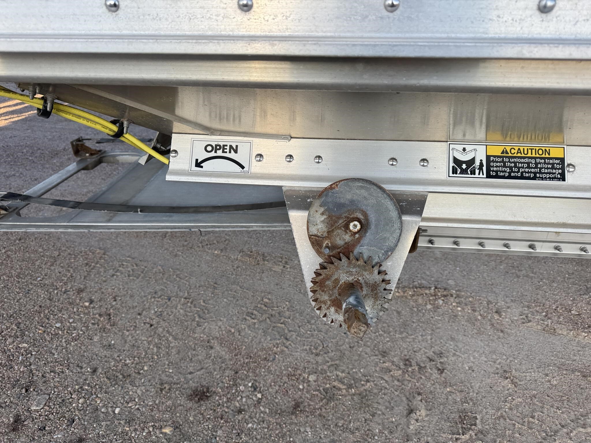 2020 Wilson Commander Grain Trailer