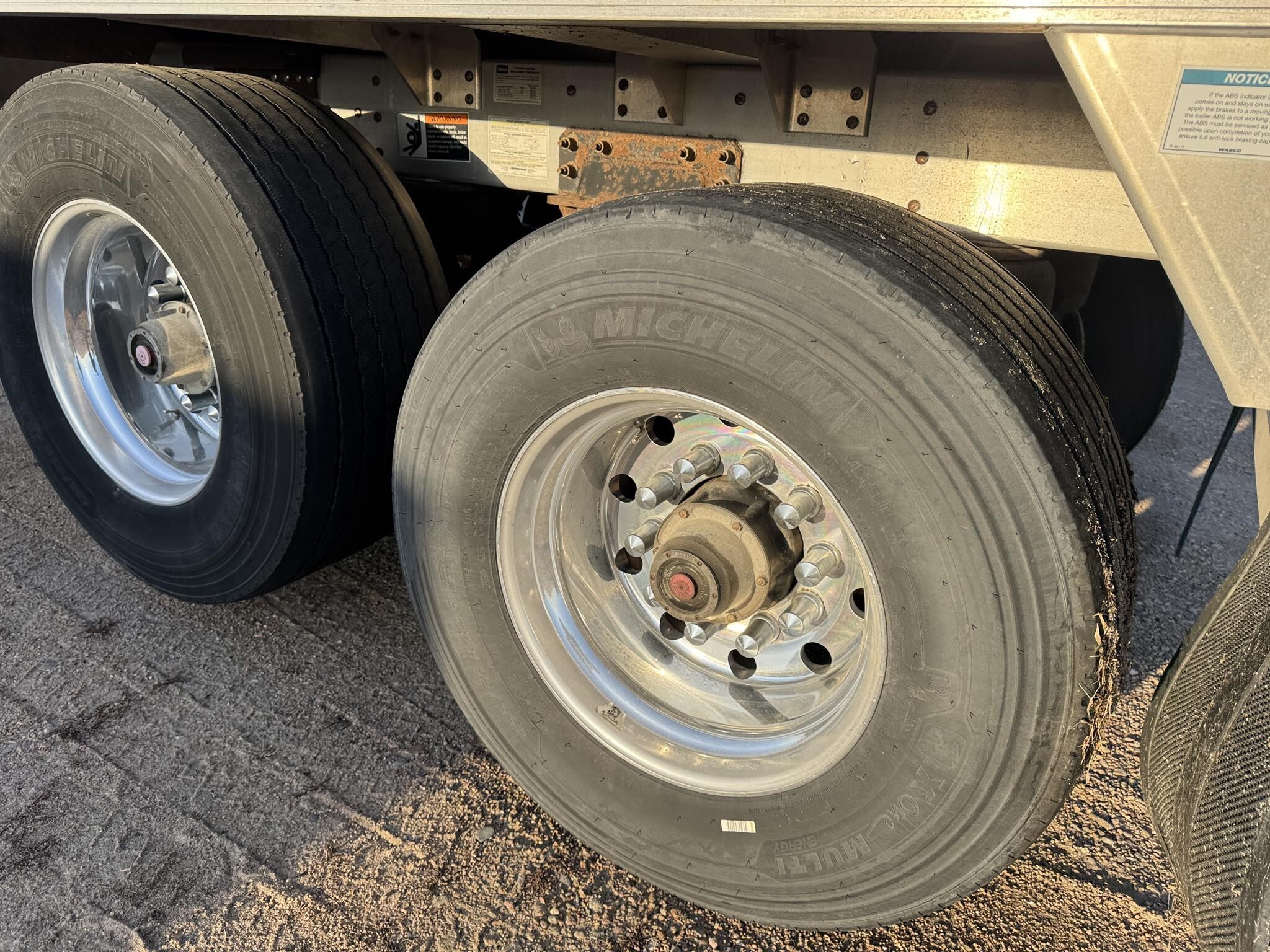 2020 Wilson Commander Grain Trailer