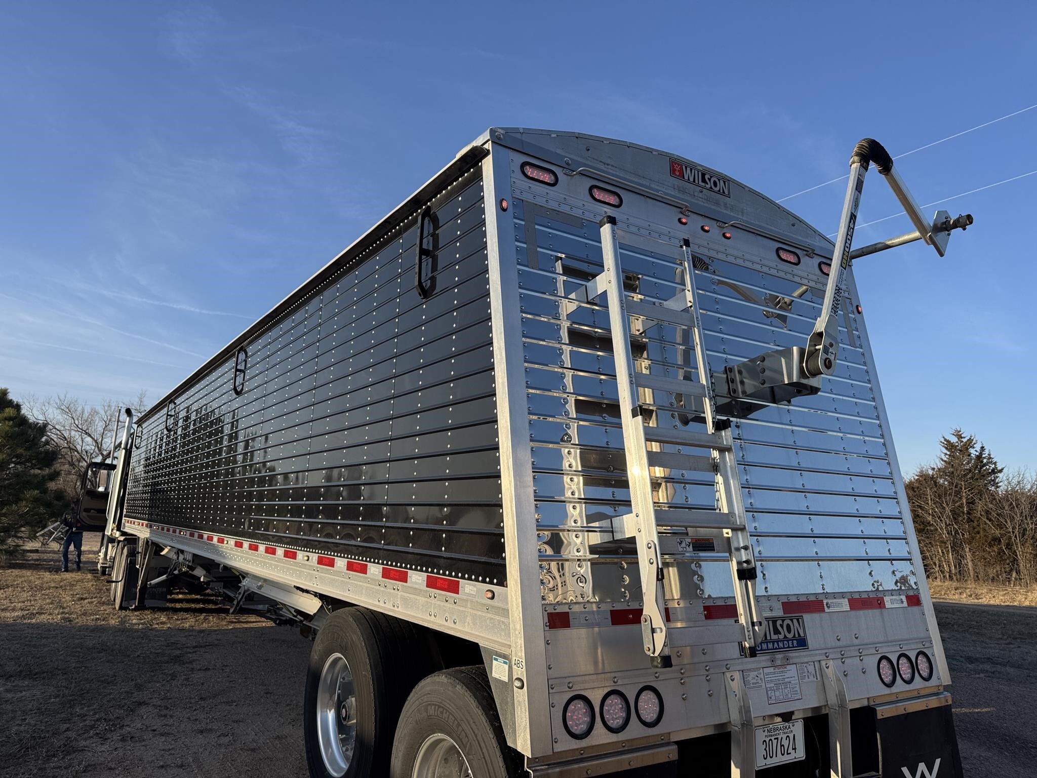 2020 Wilson Commander Grain Trailer