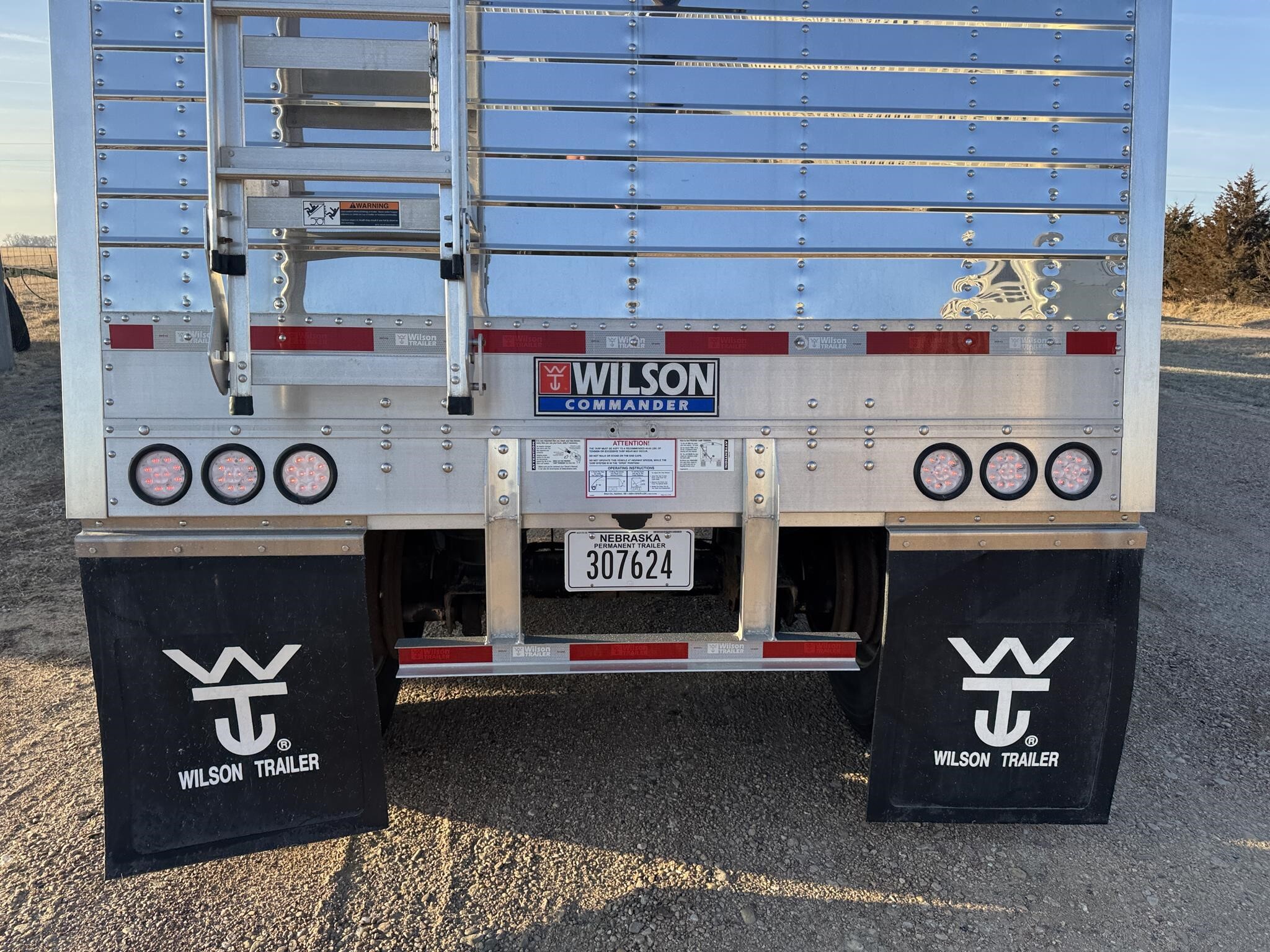 2020 Wilson Commander Grain Trailer
