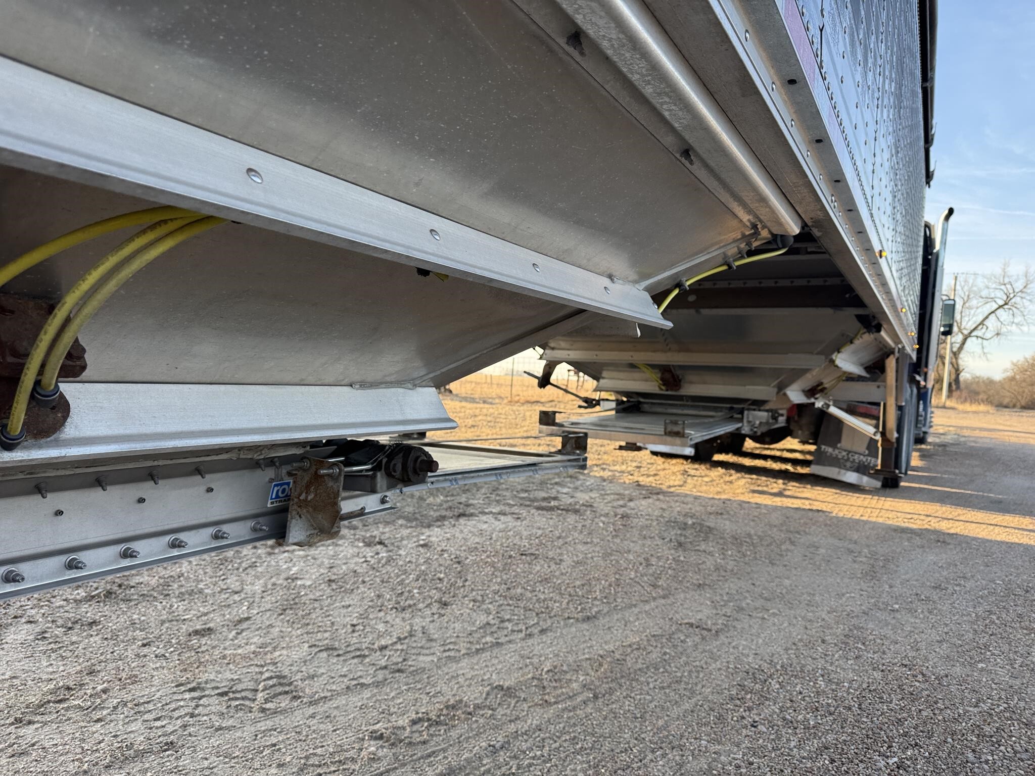2020 Wilson Commander Grain Trailer