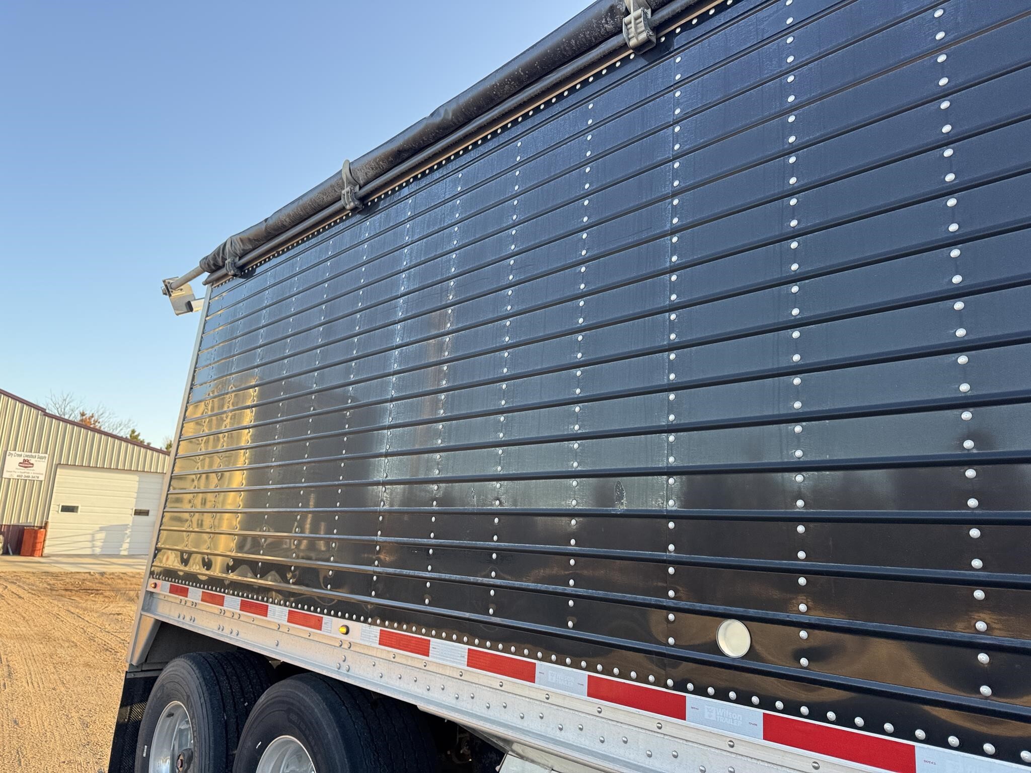 2020 Wilson Commander Grain Trailer