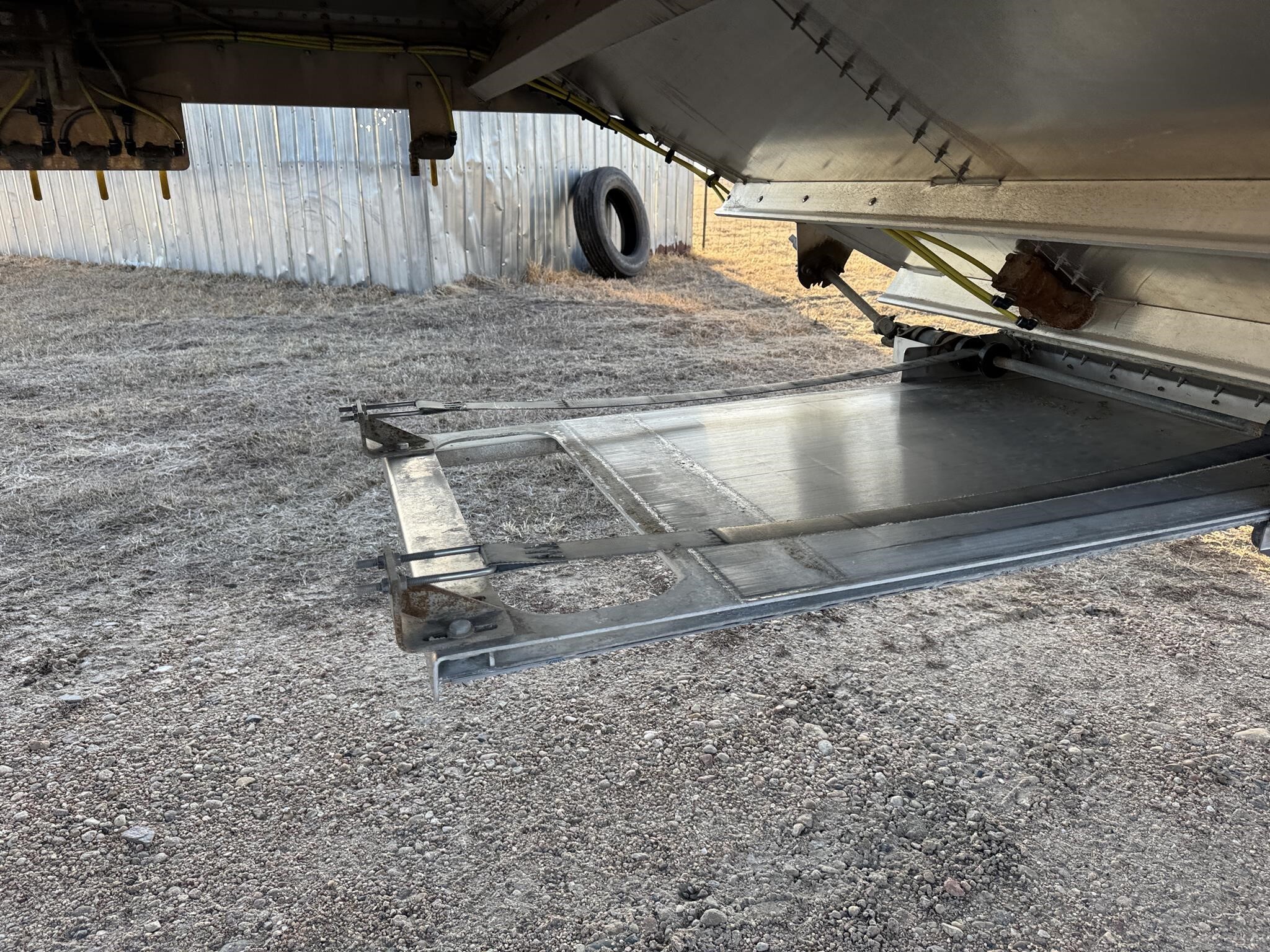 2020 Wilson Commander Grain Trailer