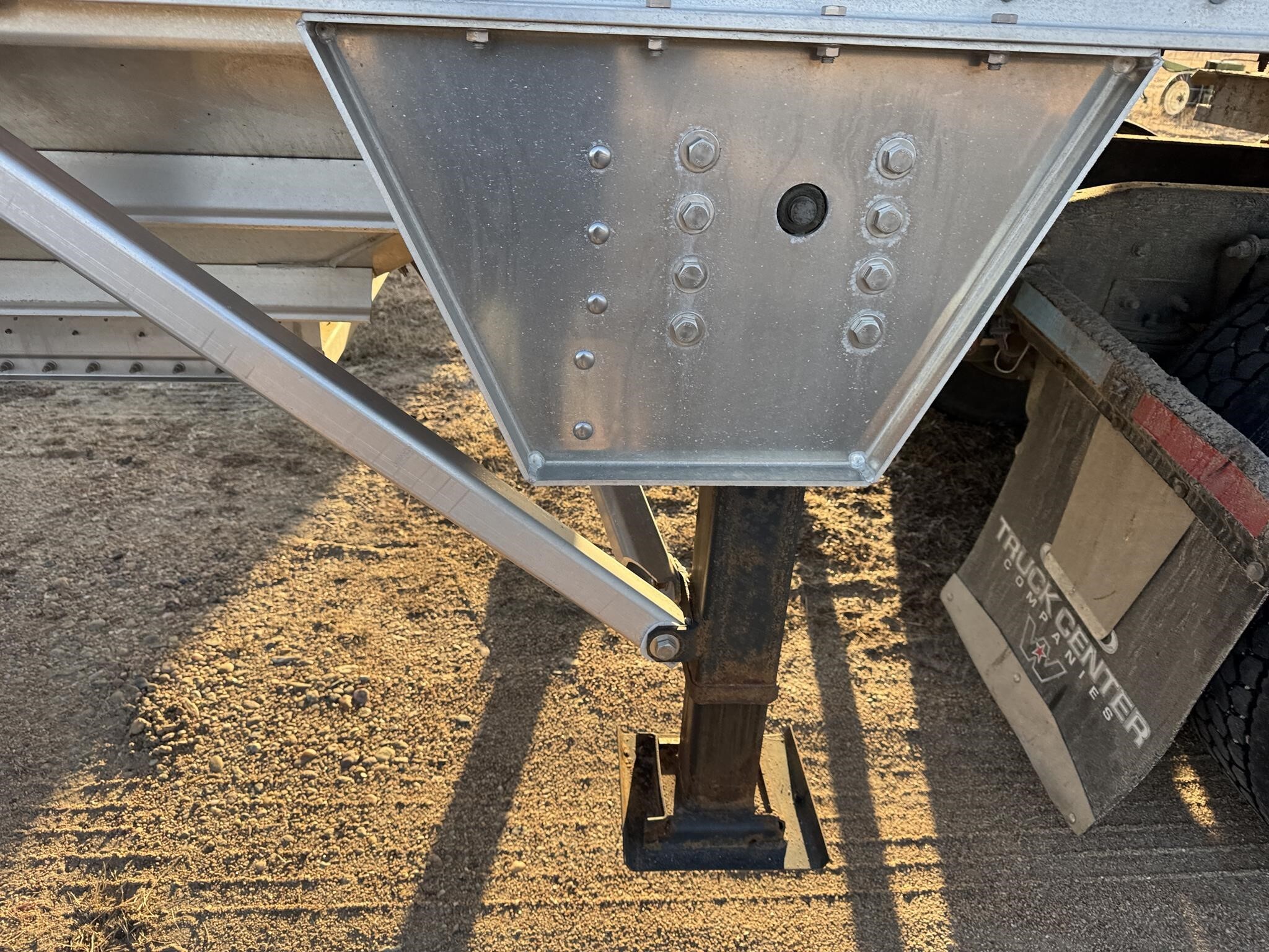 2020 Wilson Commander Grain Trailer