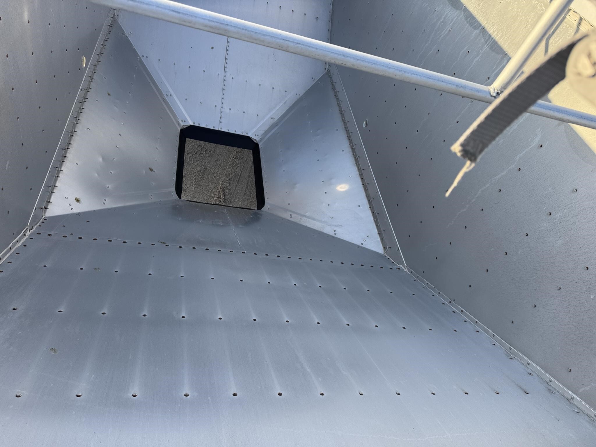 2020 Wilson Commander Grain Trailer
