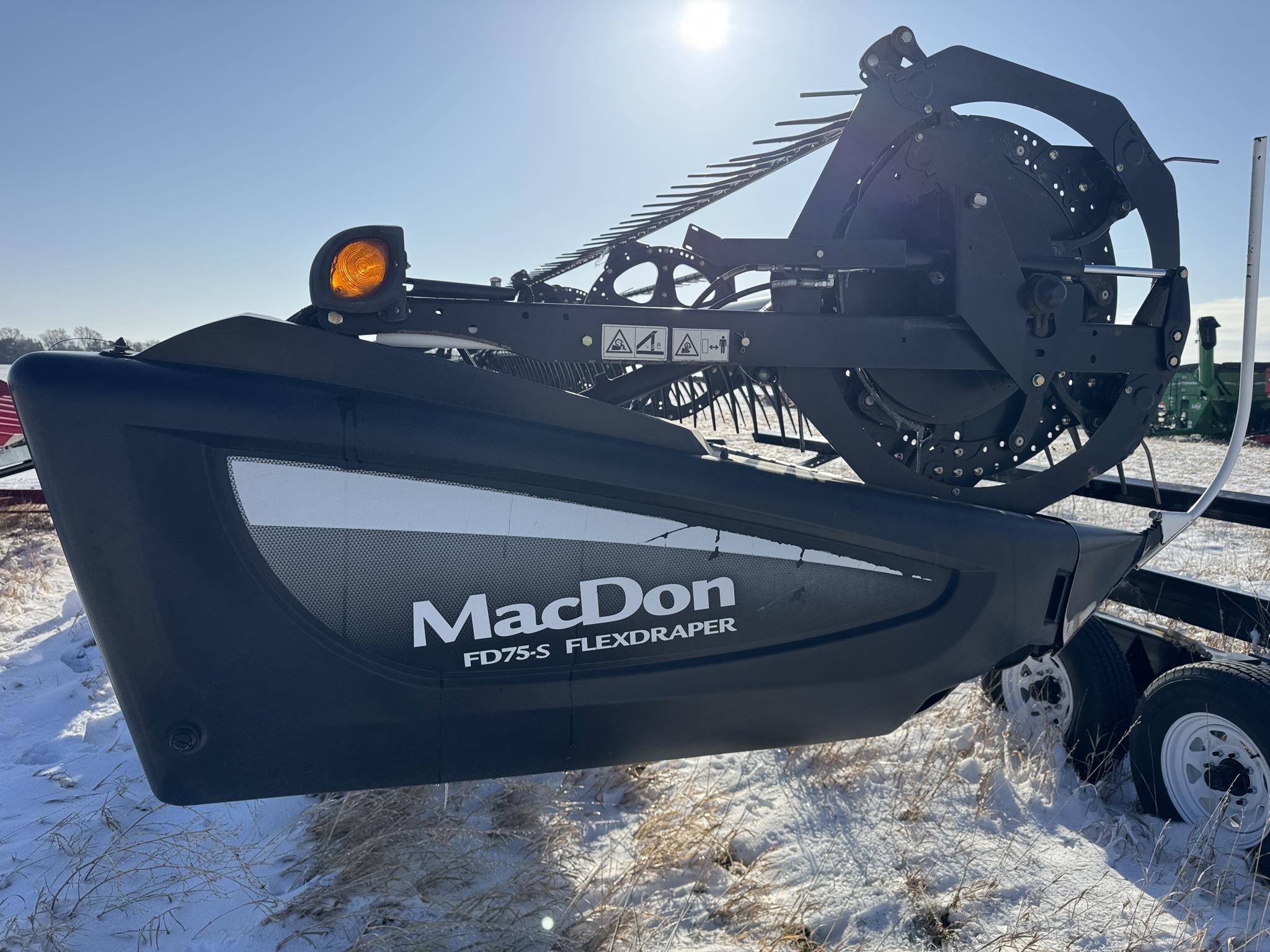2014 MacDon FD75 Platform
