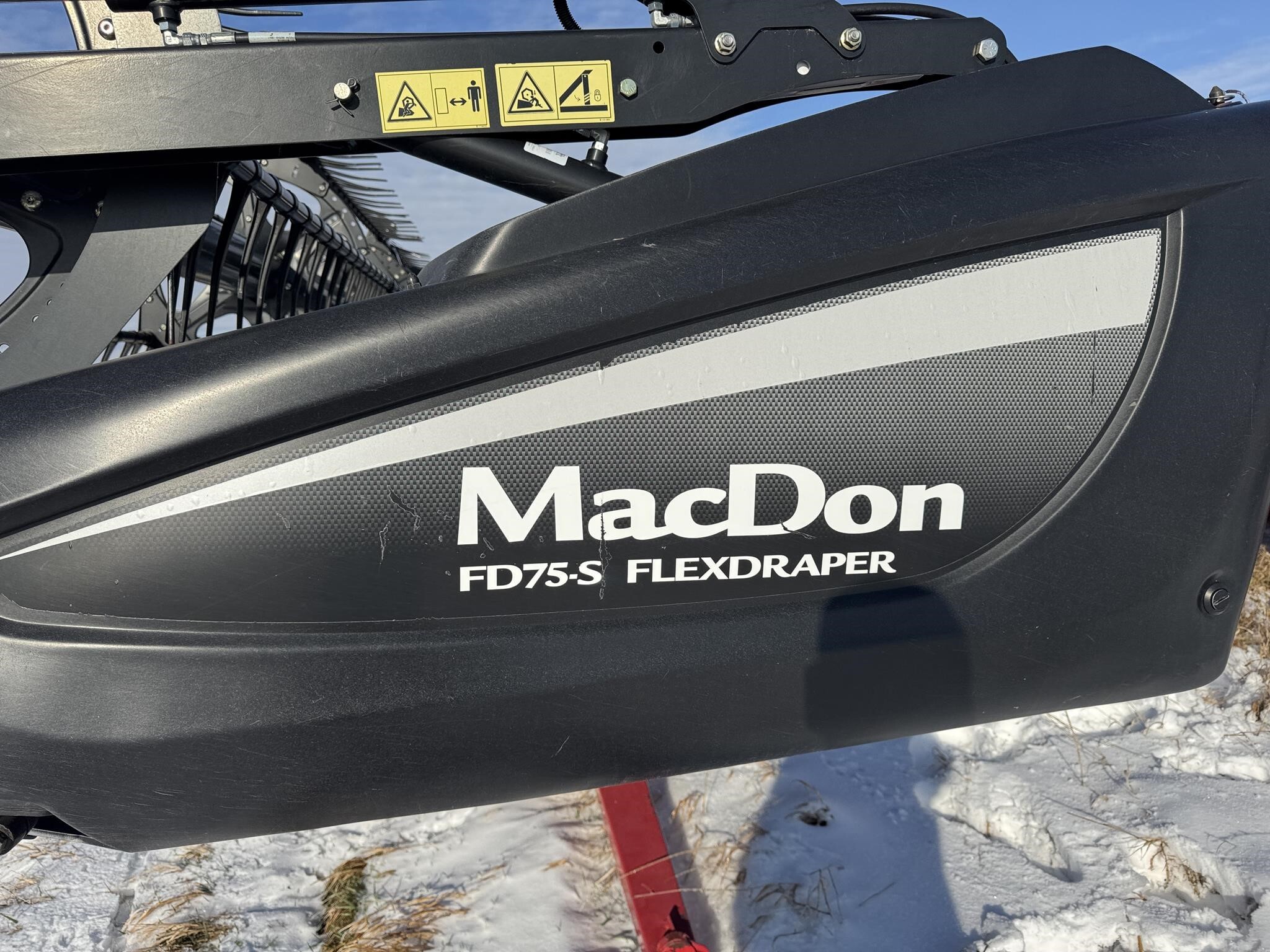 2014 MacDon FD75 Platform