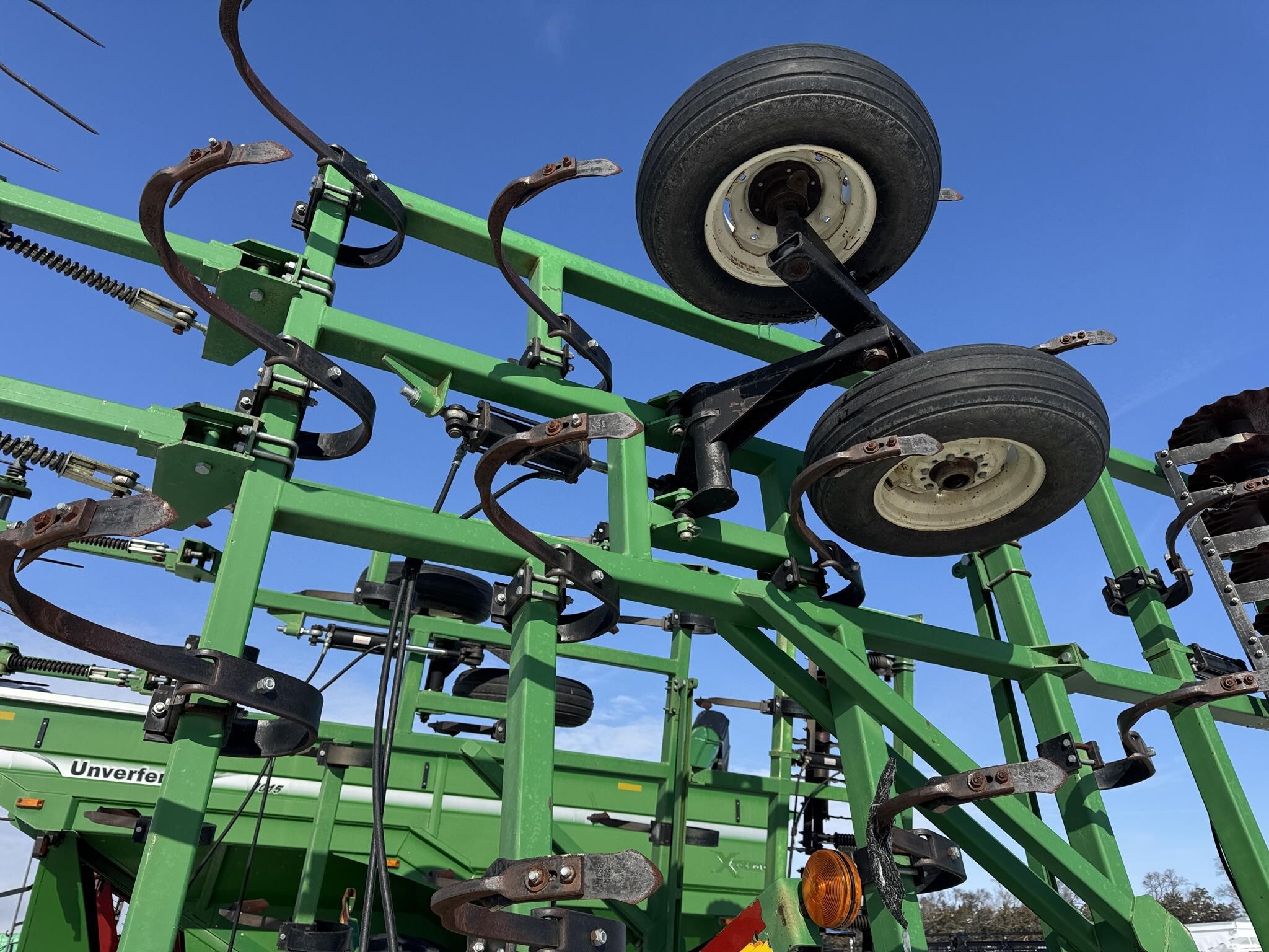  Great Plains 6328 Field Cultivator