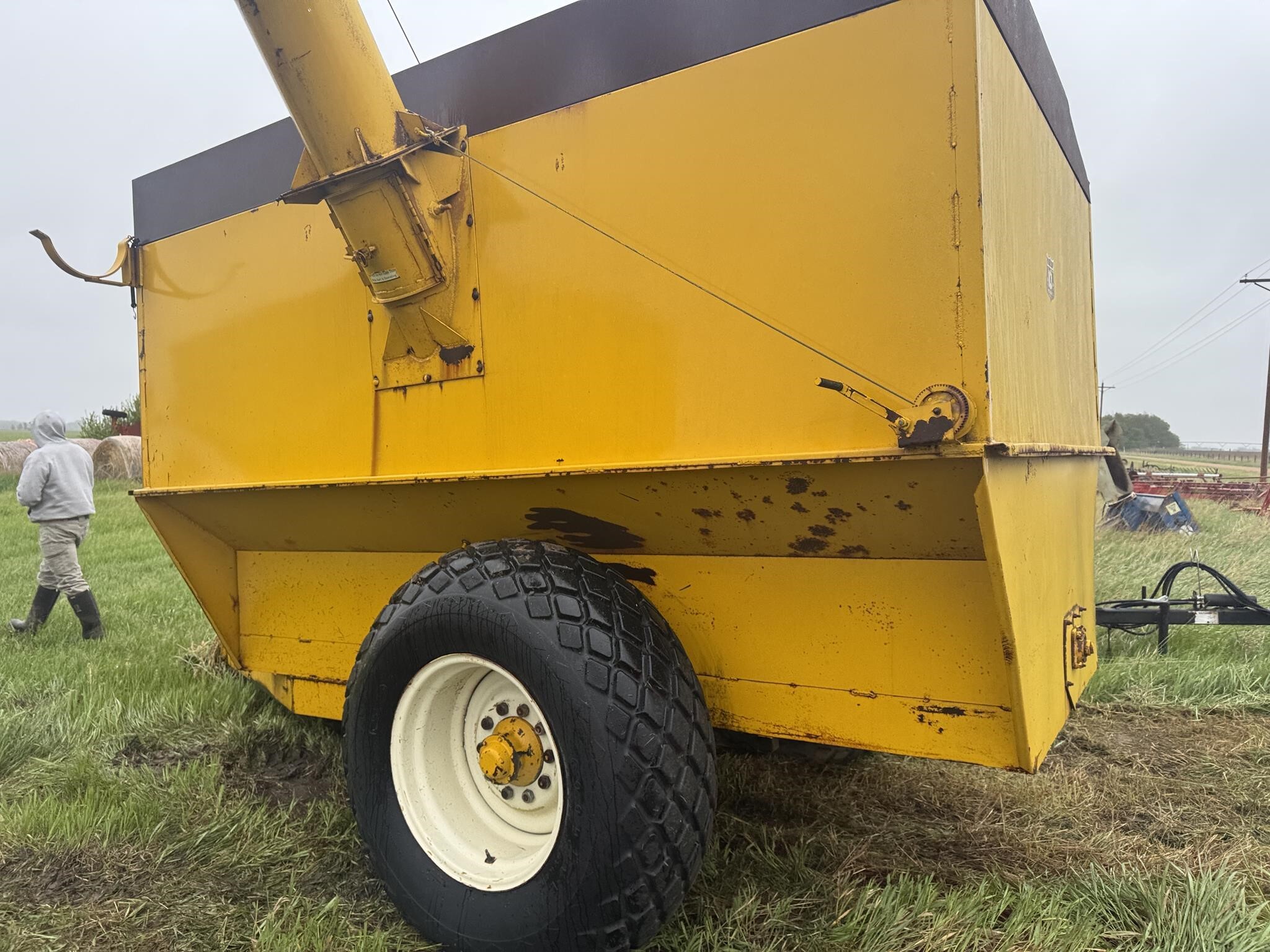 Big 12 12K Grain Cart - $995 | Machinery Pete