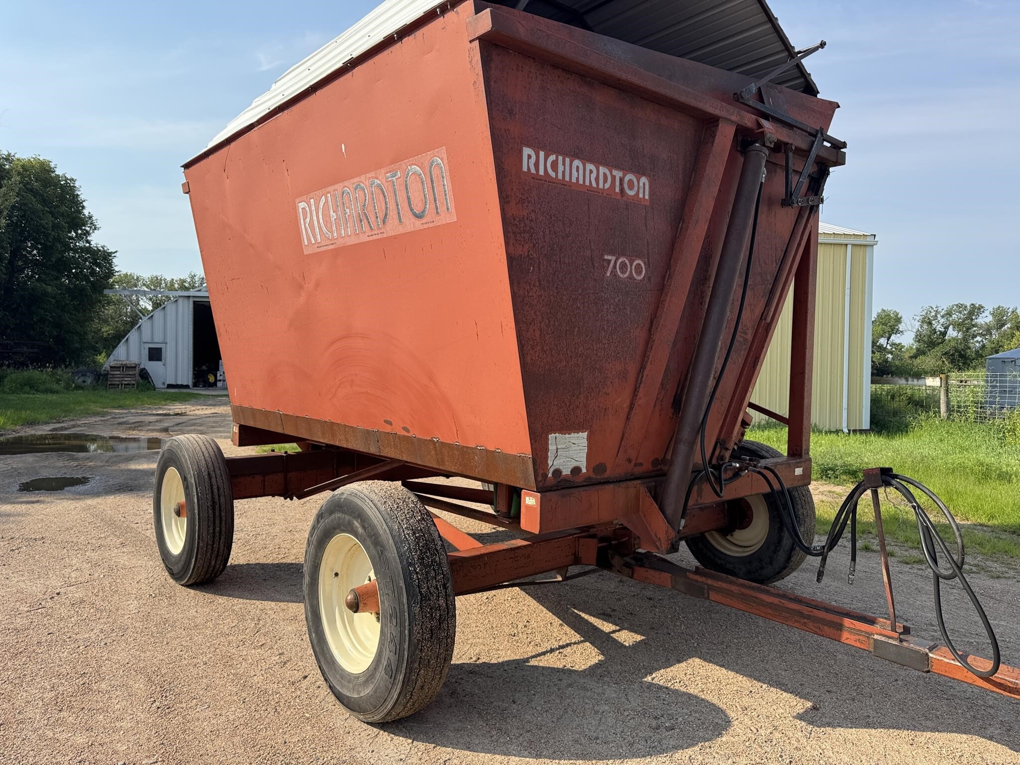  Richardton 700 Forage Wagon