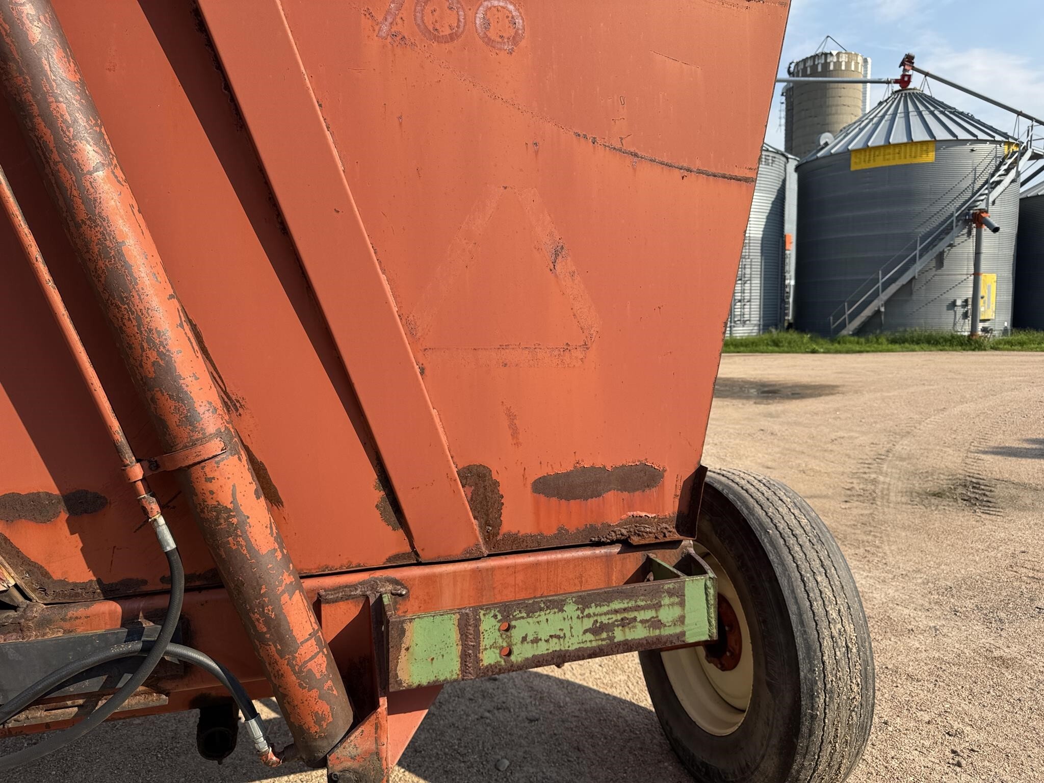  Richardton 700 Forage Wagon