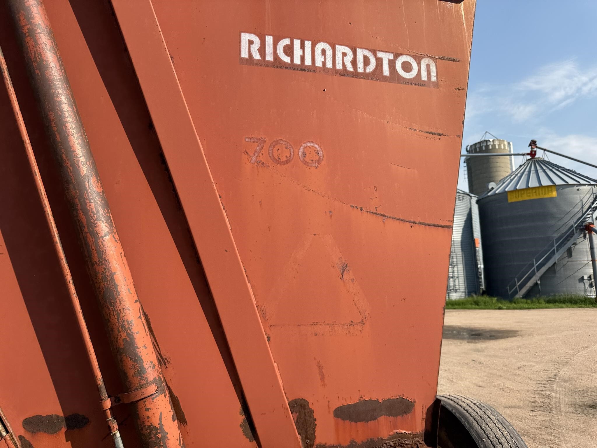  Richardton 700 Forage Wagon