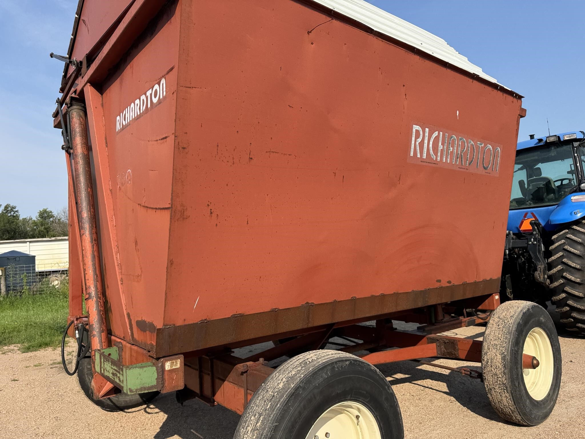  Richardton 700 Forage Wagon