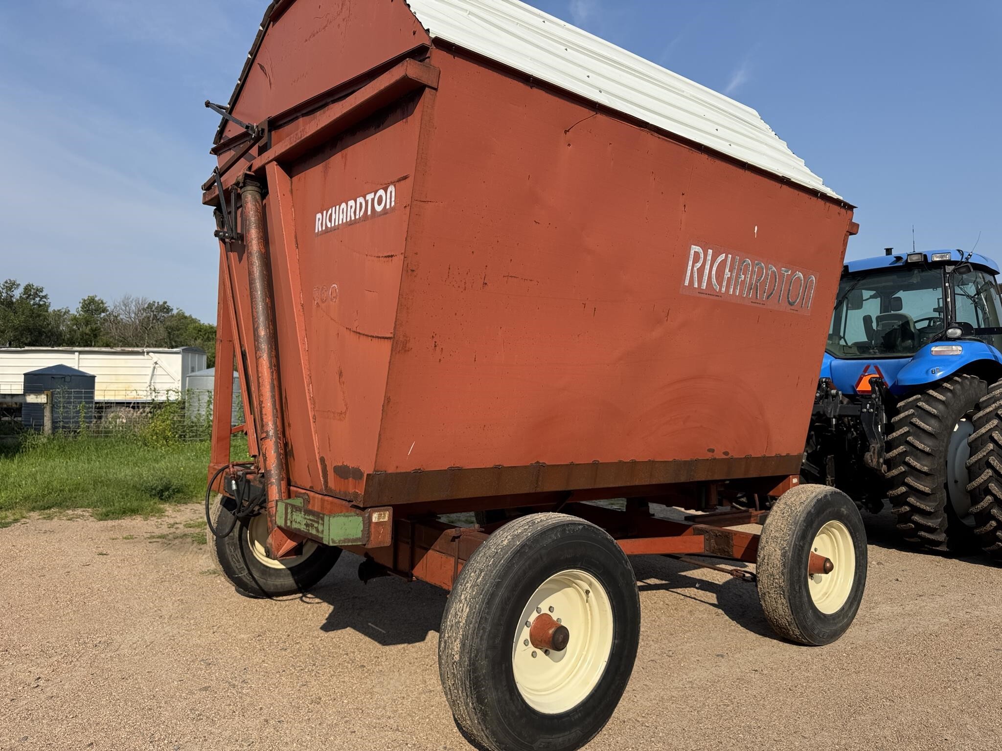  Richardton 700 Forage Wagon