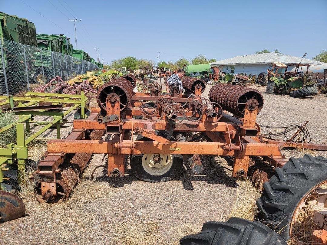  Case IH 415 Mulchers / Cultipacker