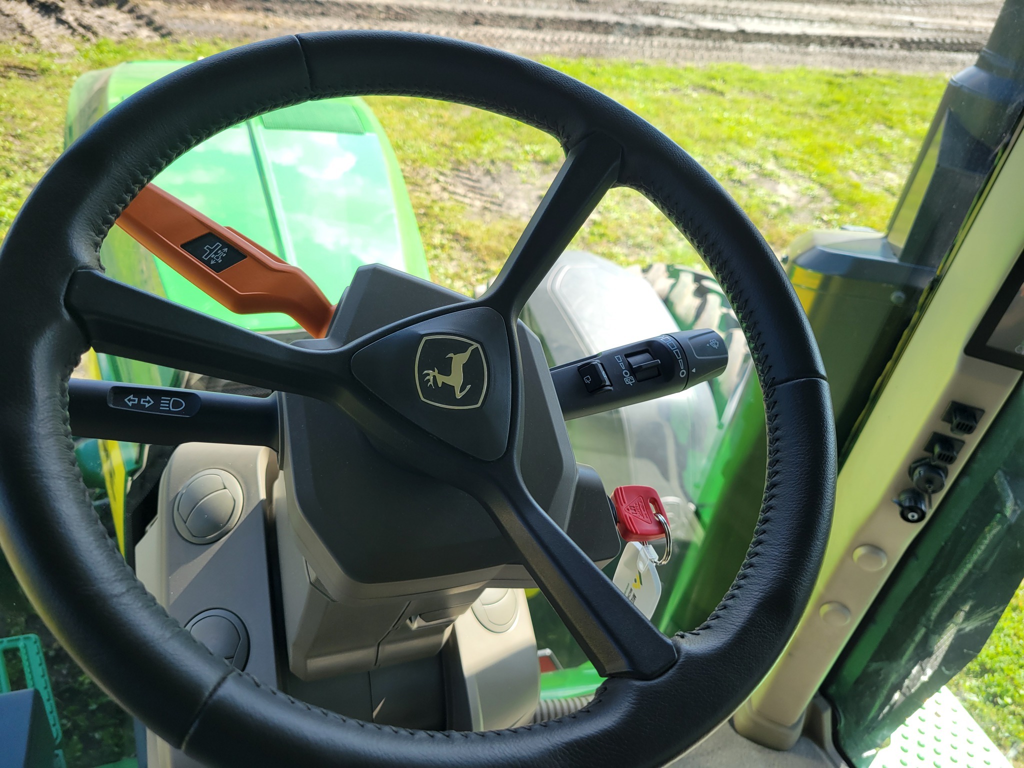 2024 John Deere 8R 370 Tractor