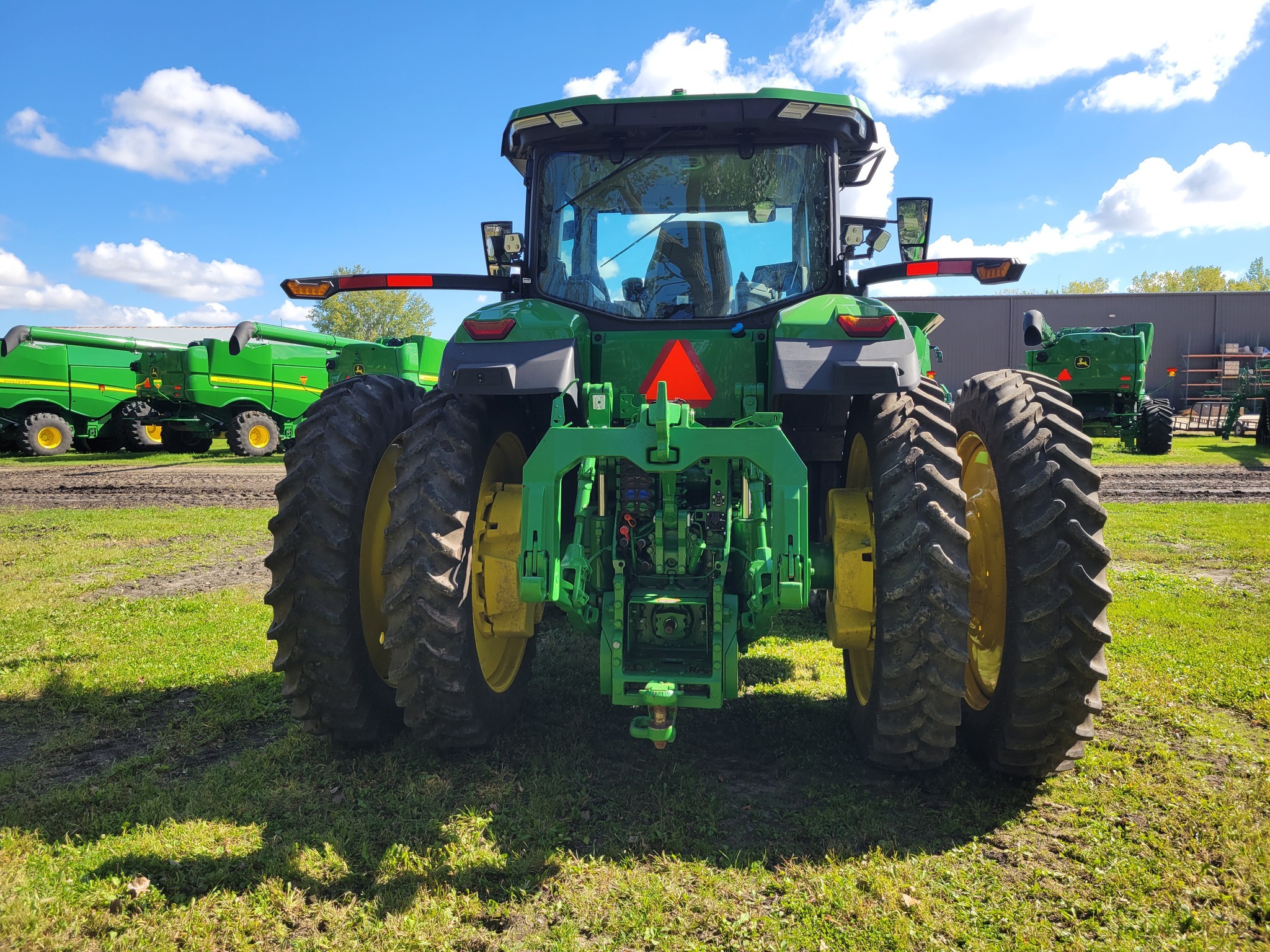 2024 John Deere 8R 370 Tractor