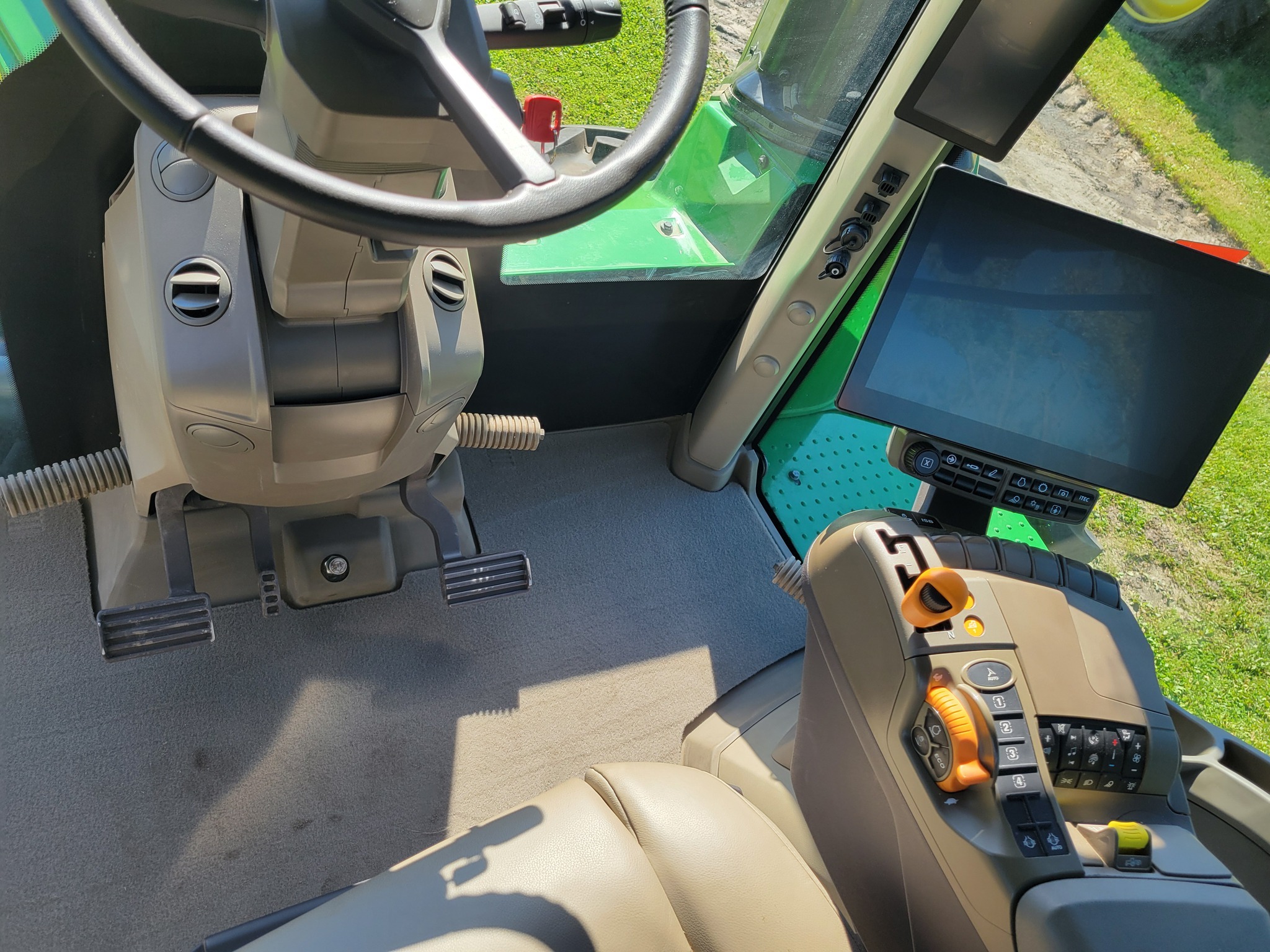 2024 John Deere 9R 640 Tractor