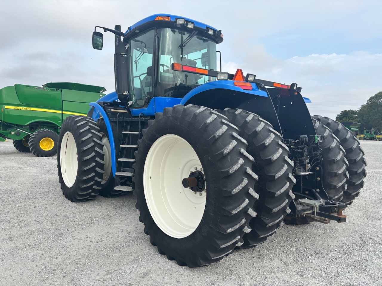 2014 New Holland T9.390 Tractor