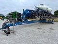 2021 Kinze 3665 Planter
