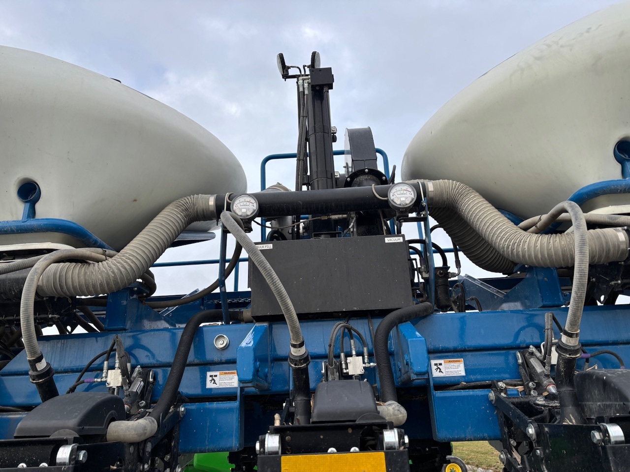2021 Kinze 3665 Planter