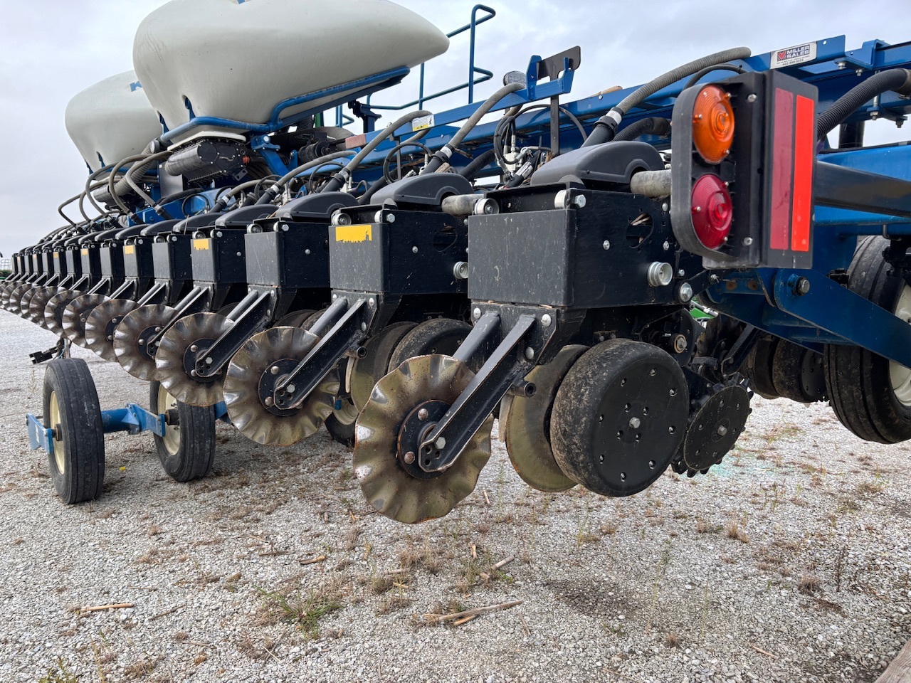 2021 Kinze 3665 Planter