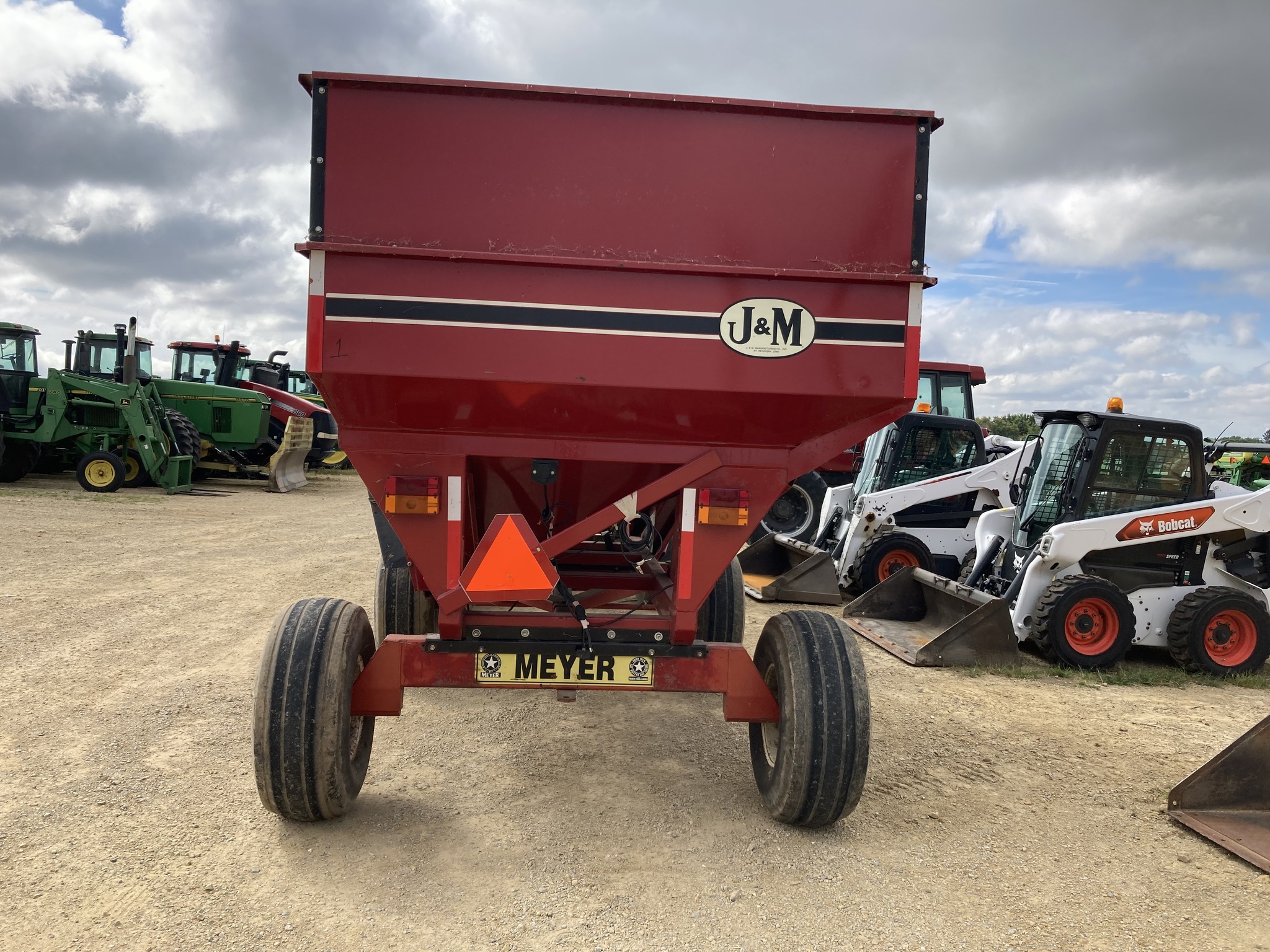 2010 J&M 385 Gravity Wagon