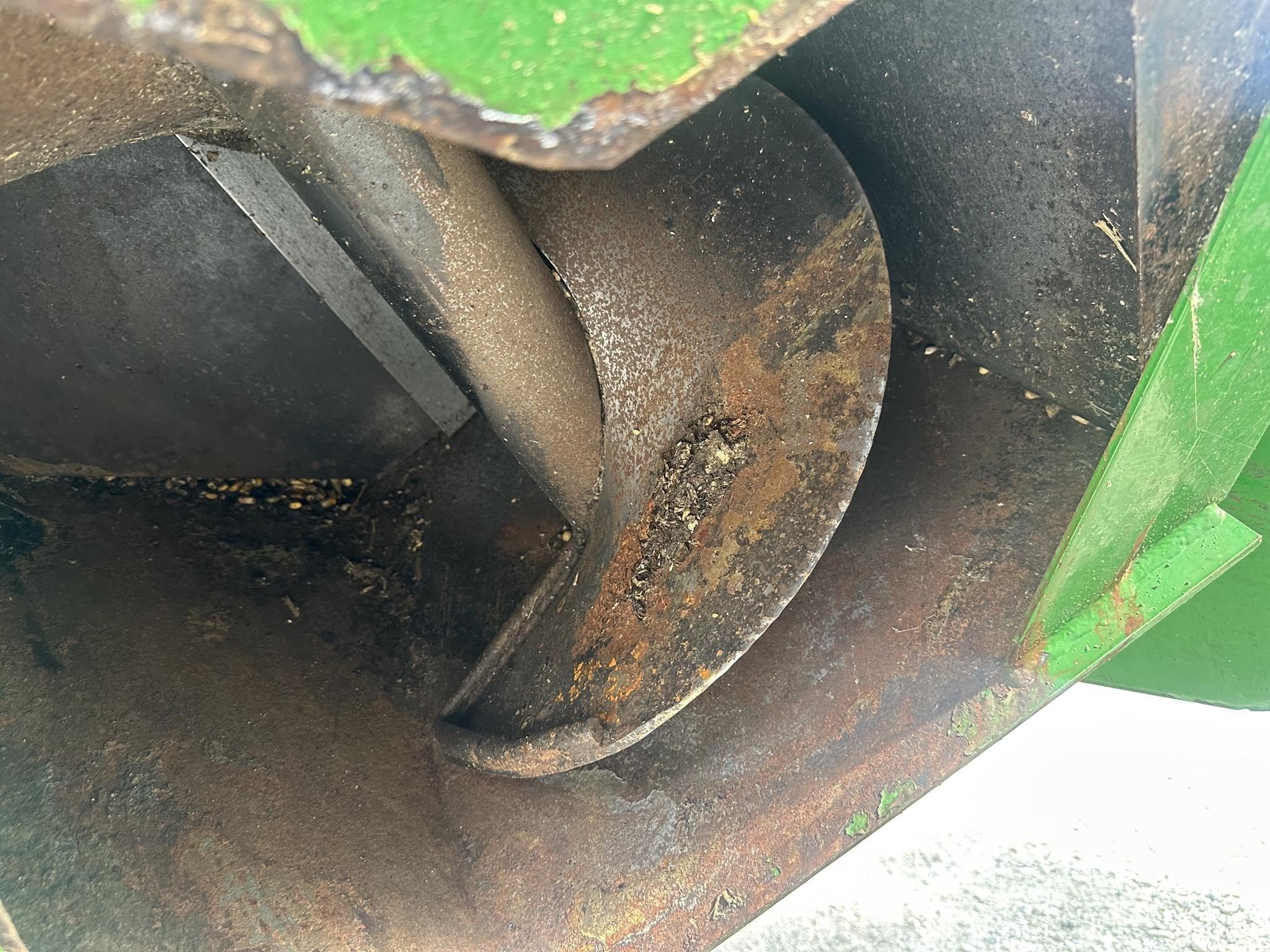  J&M 750-16 Grain Cart
