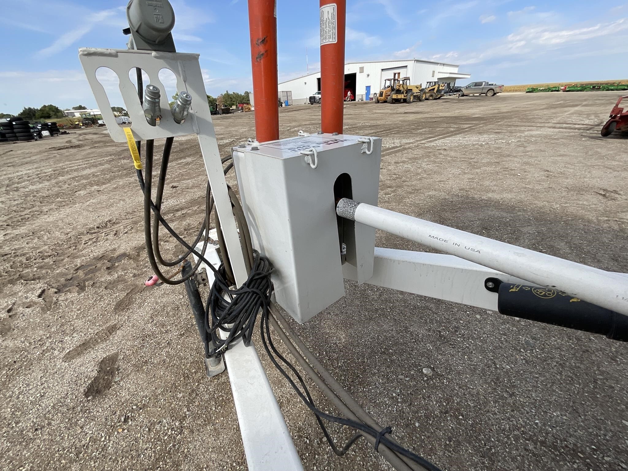 2018 Dalton Ag Products Mobility 800 Pull-Type Fertilizer Spreader