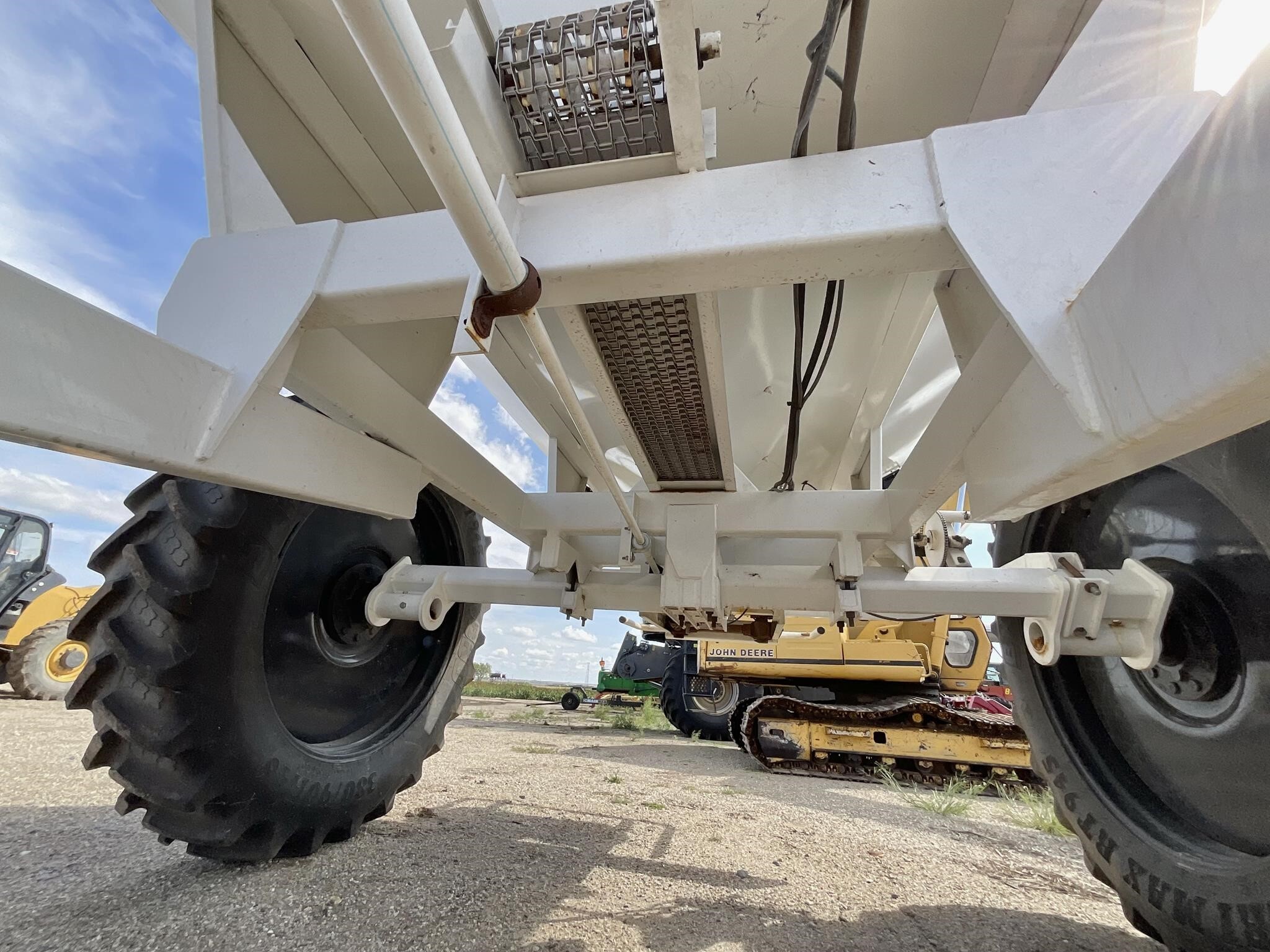 2018 Dalton Ag Products Mobility 800 Pull-Type Fertilizer Spreader