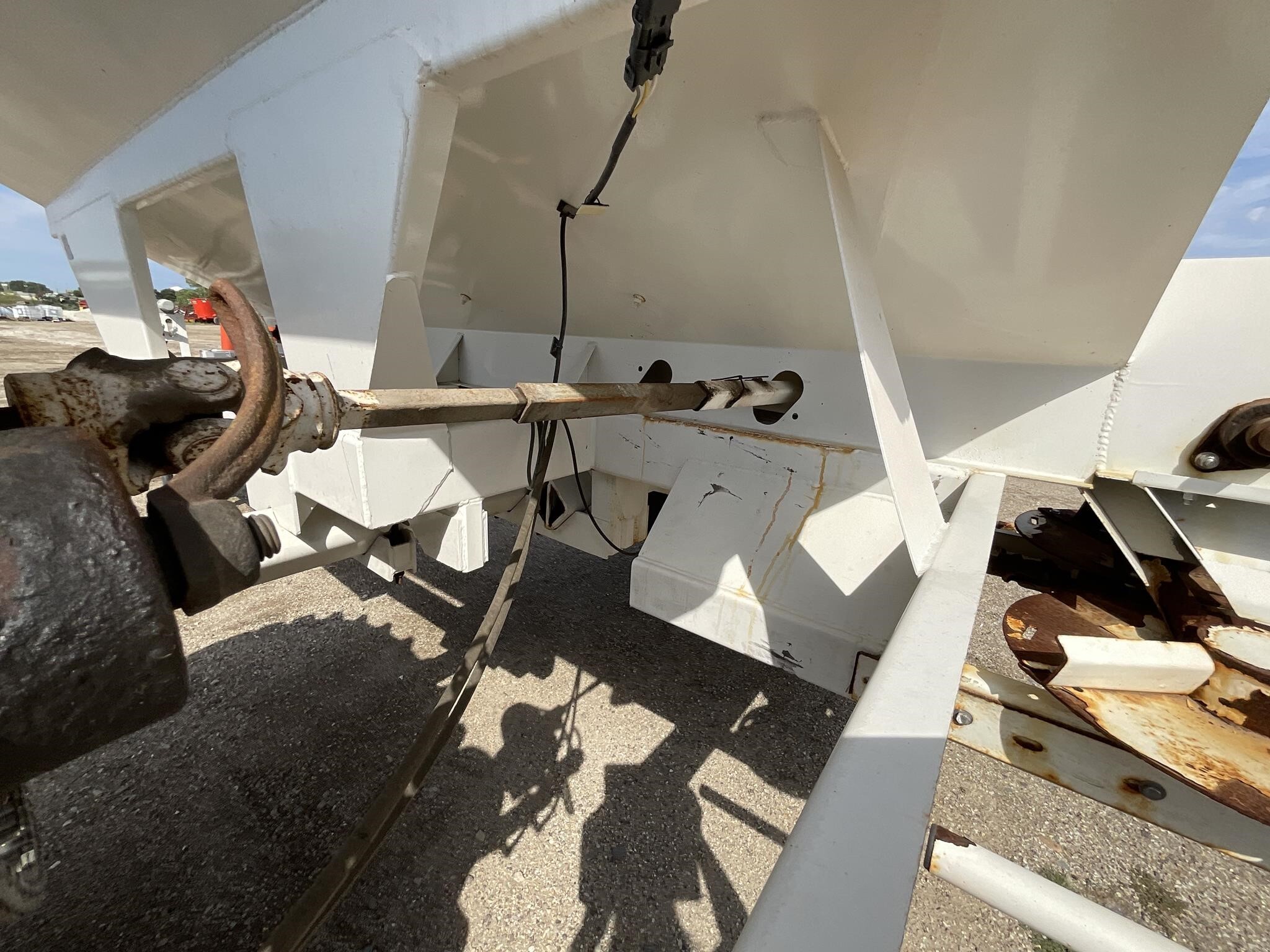 2018 Dalton Ag Products Mobility 800 Pull-Type Fertilizer Spreader