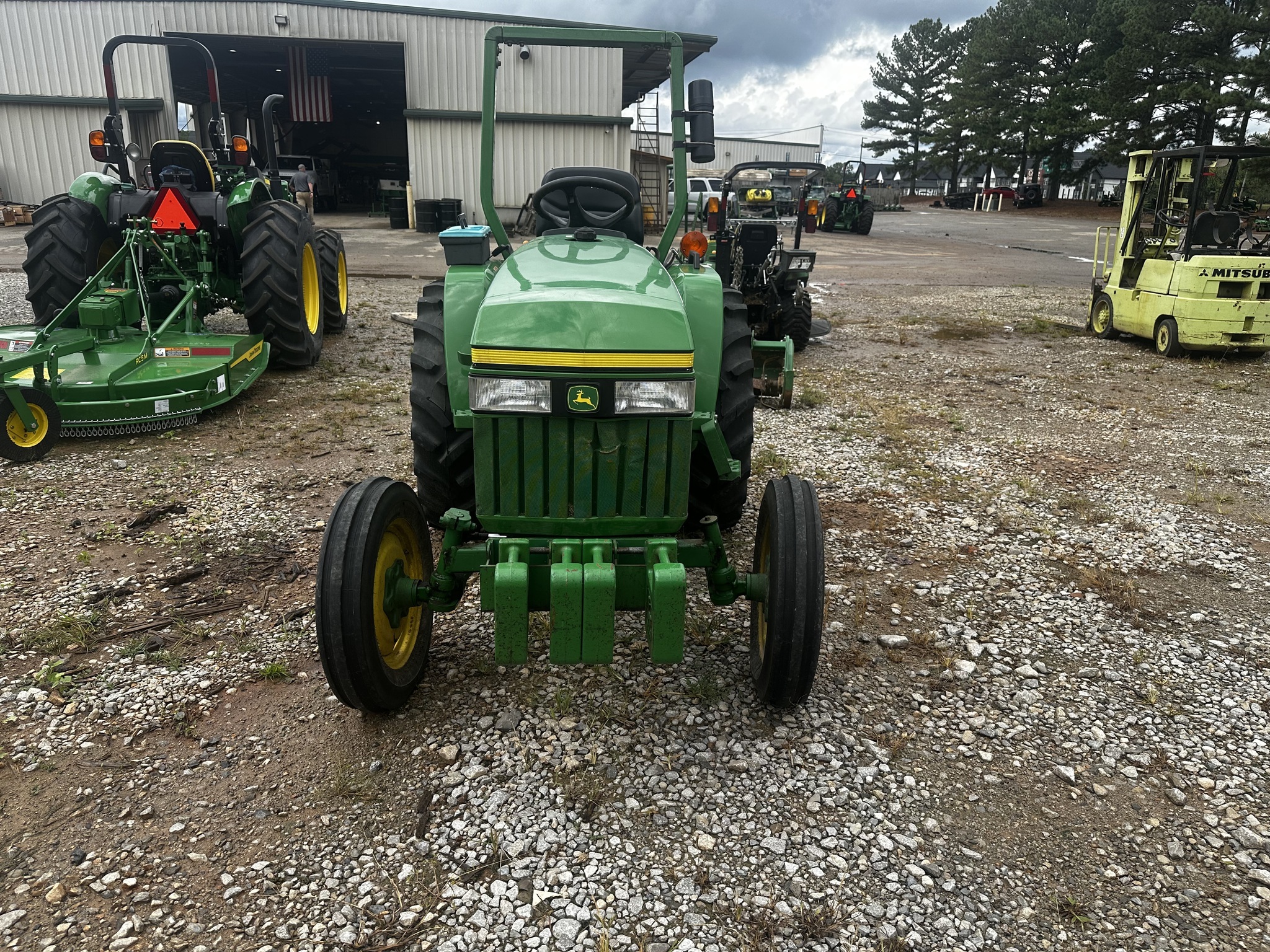 2009 John Deere 3005 Tractor