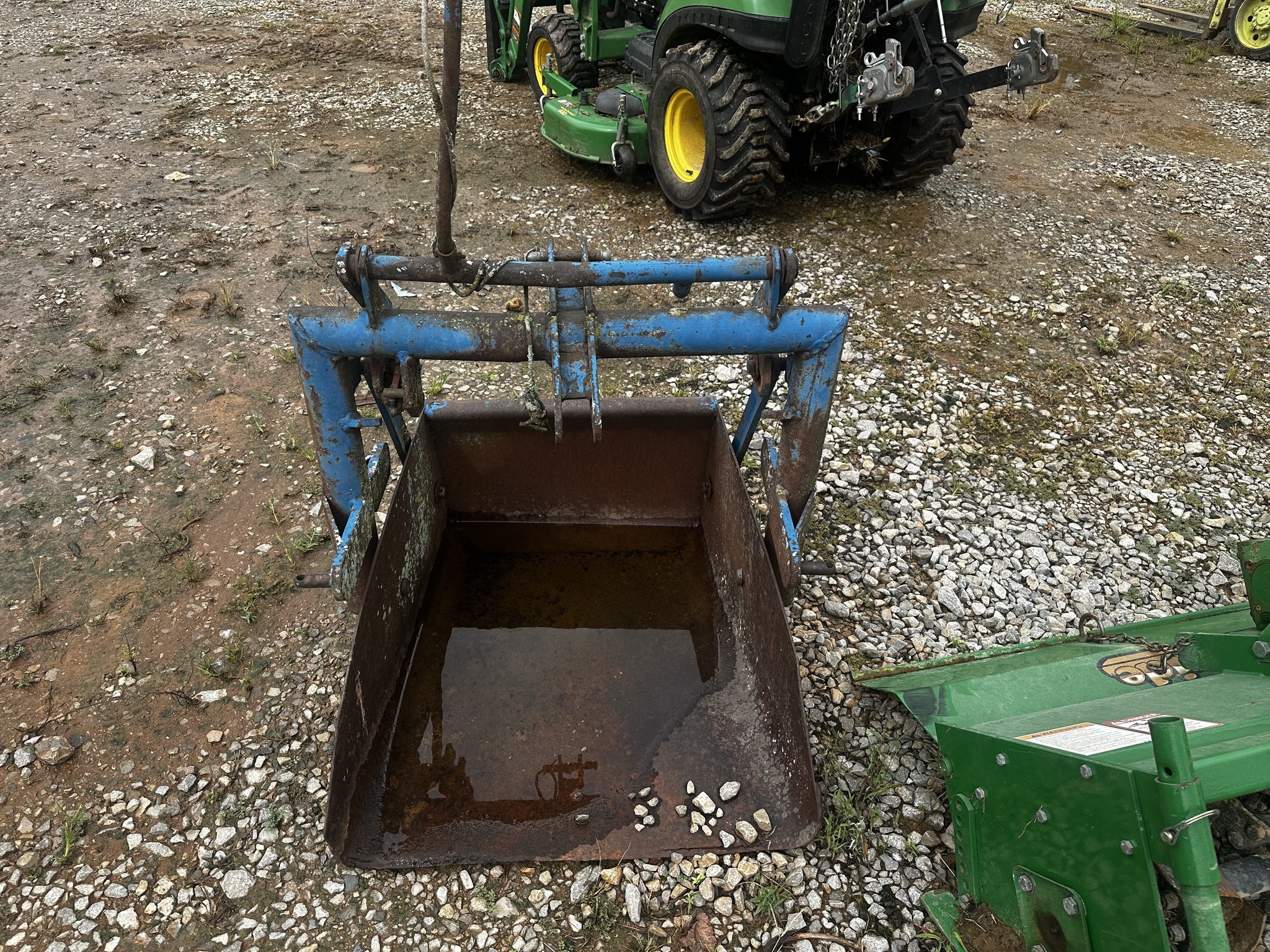 2009 John Deere 3005 Tractor