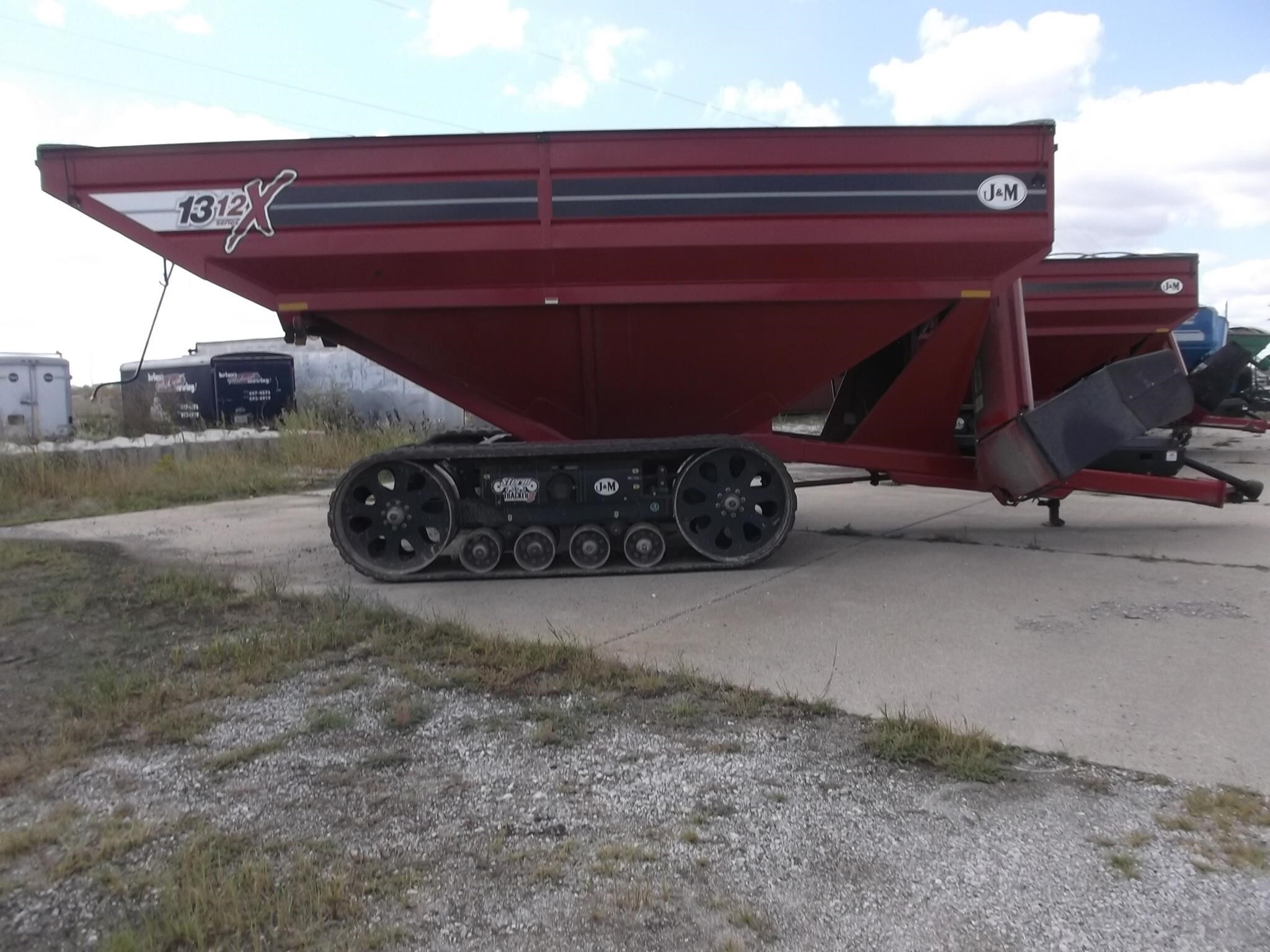 2019 J&M 1312-20T Grain Cart