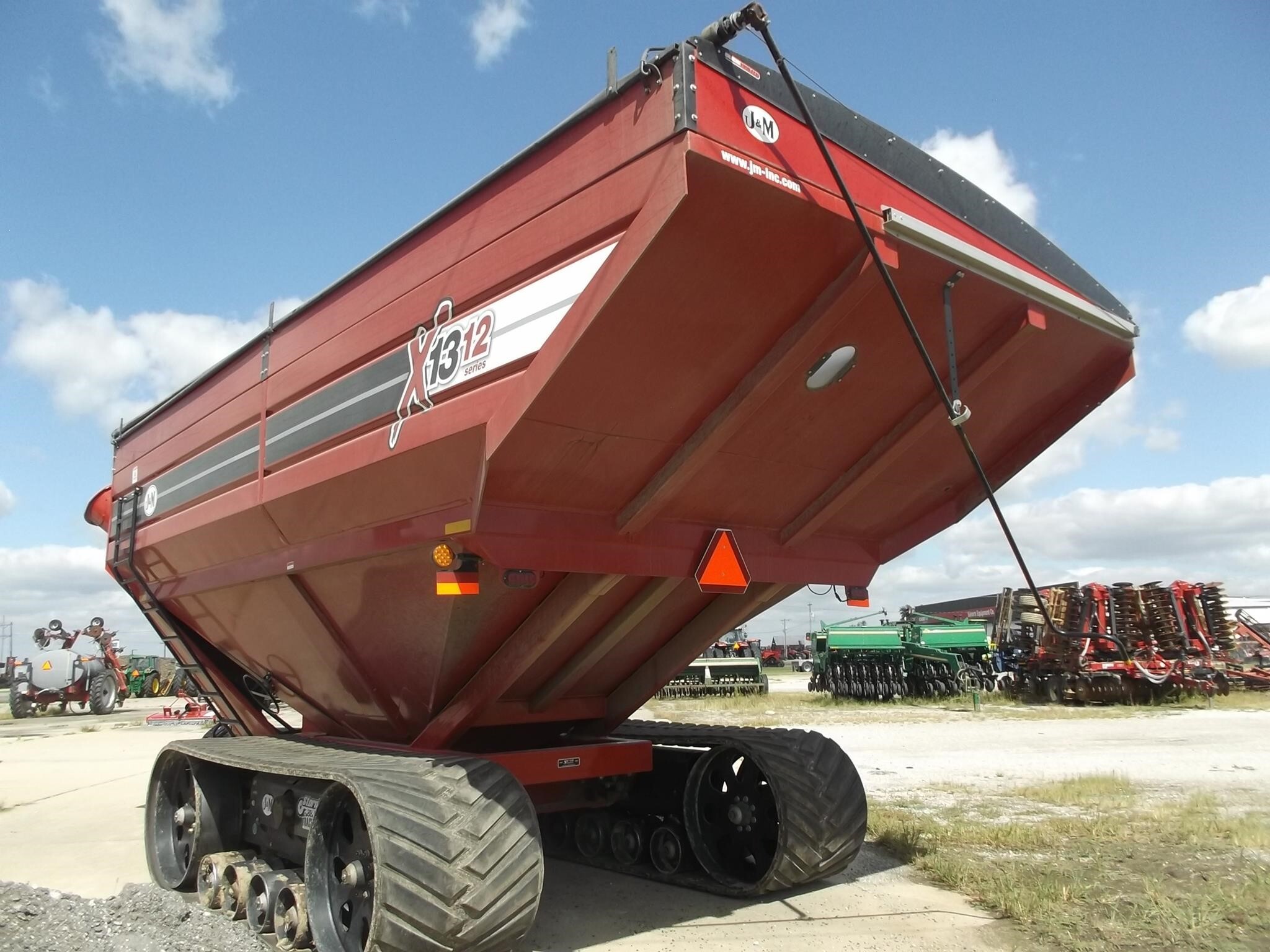 2019 J&M 1312-20T Grain Cart