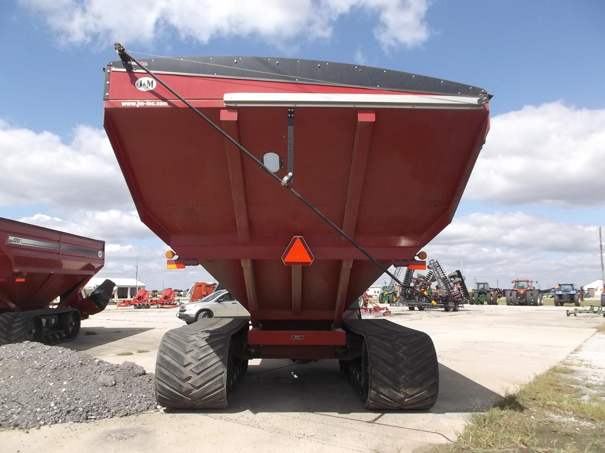 2019 J&M 1312-20T Grain Cart